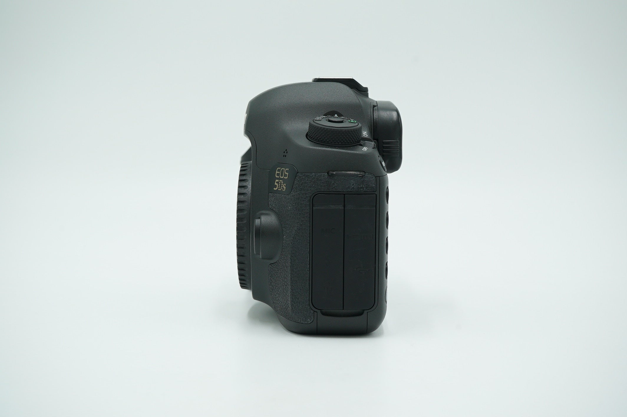Canon EOS 5Ds DSLR Camera Body Only with Battery Grip BGE11 - Professional Full Frame 50.6MP Digital SLR for Photography & Videography - Perfect for Portrait, Landscape, and Studio Shooting