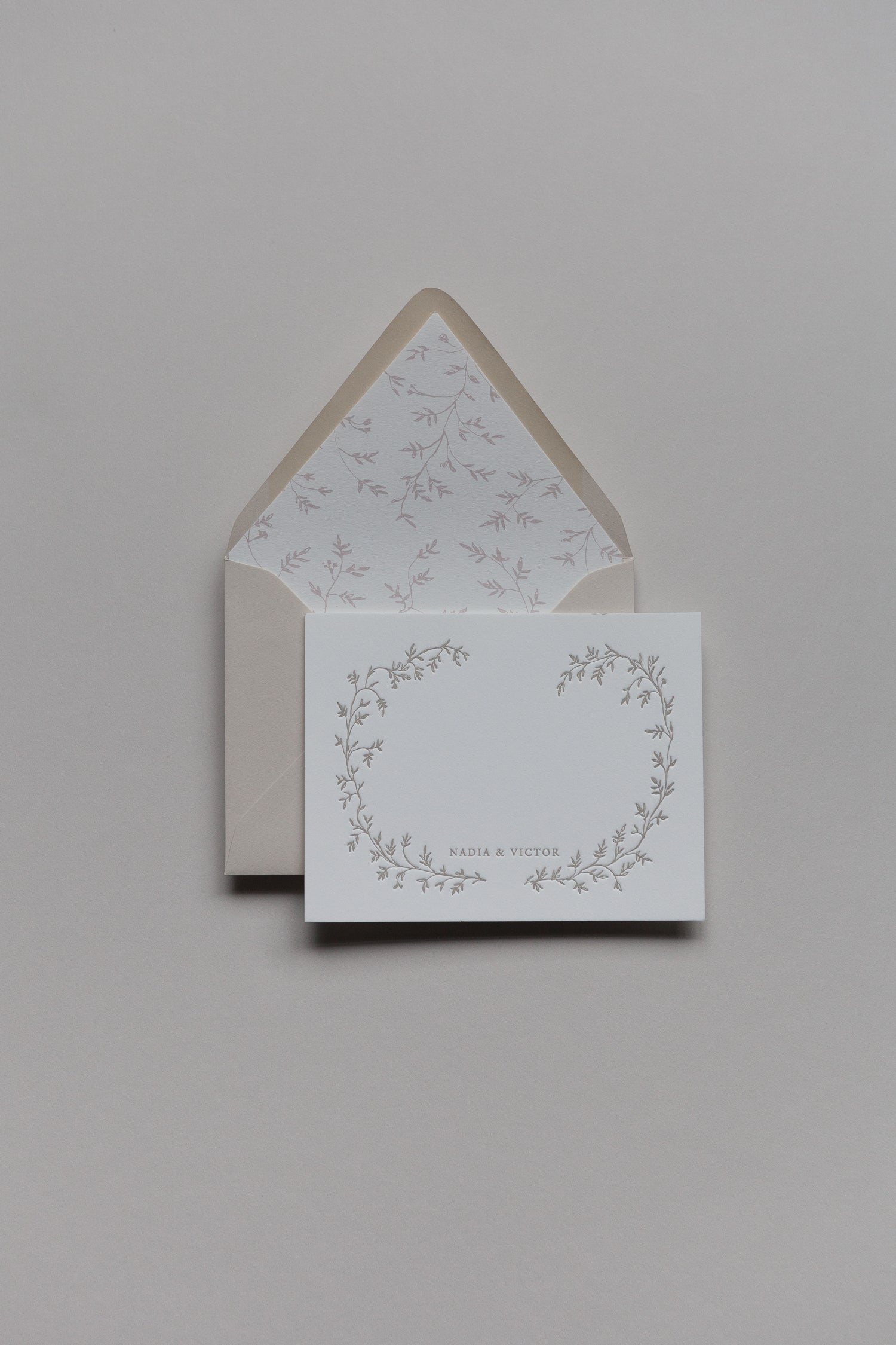 Elegant Jasmine Floral Envelope Liners for Wedding Invitations, Greeting Cards & Scrapbooking - Premium Decorative Paper for DIY Crafts & Stationery