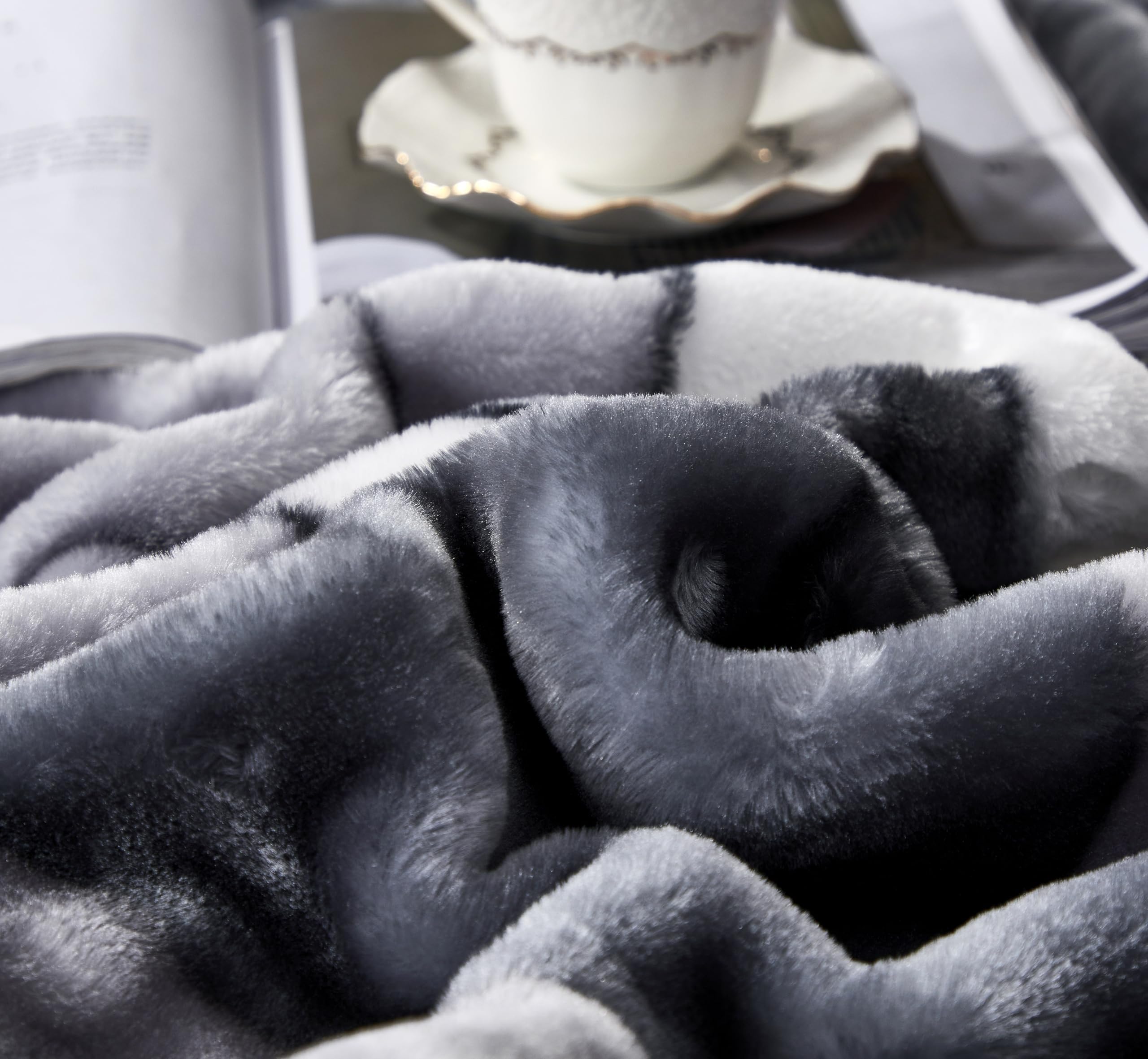 Premium 9 lbs Heavyweight Korean Mink Fleece Blanket - Ultra Soft & Warm Queen Size 79