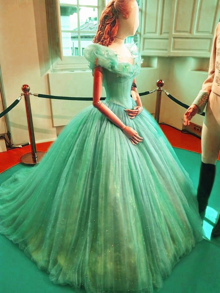 Elegant Cinderella Ball Gown Quinceanera Dress for Sweet 16 Party | Princess Style Prom Gown for Teen Girls | Perfect for Quinceañera, Birthday Party, Homecoming Dance