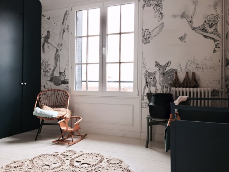 Magical Forest Animal Wallpaper - Nature-Inspired Decor for Kids' Rooms, Nurseries & Living Spaces