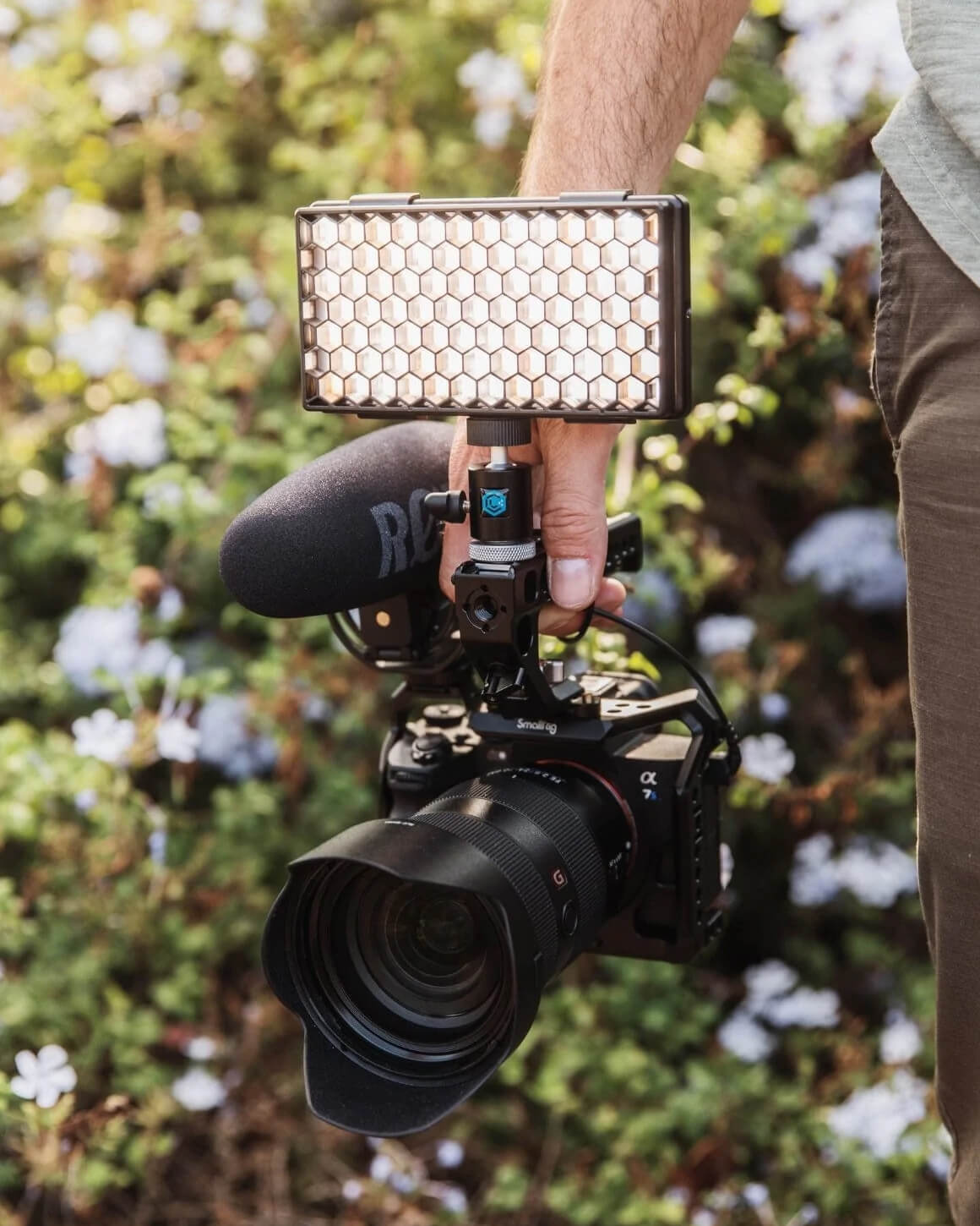 Lume Cube RGB Panel Pro 2.0 LED Light Kit - App Controlled Dimmable Photography Lighting with Softbox & Stand - Perfect for YouTube, TikTok & Studio Video Production