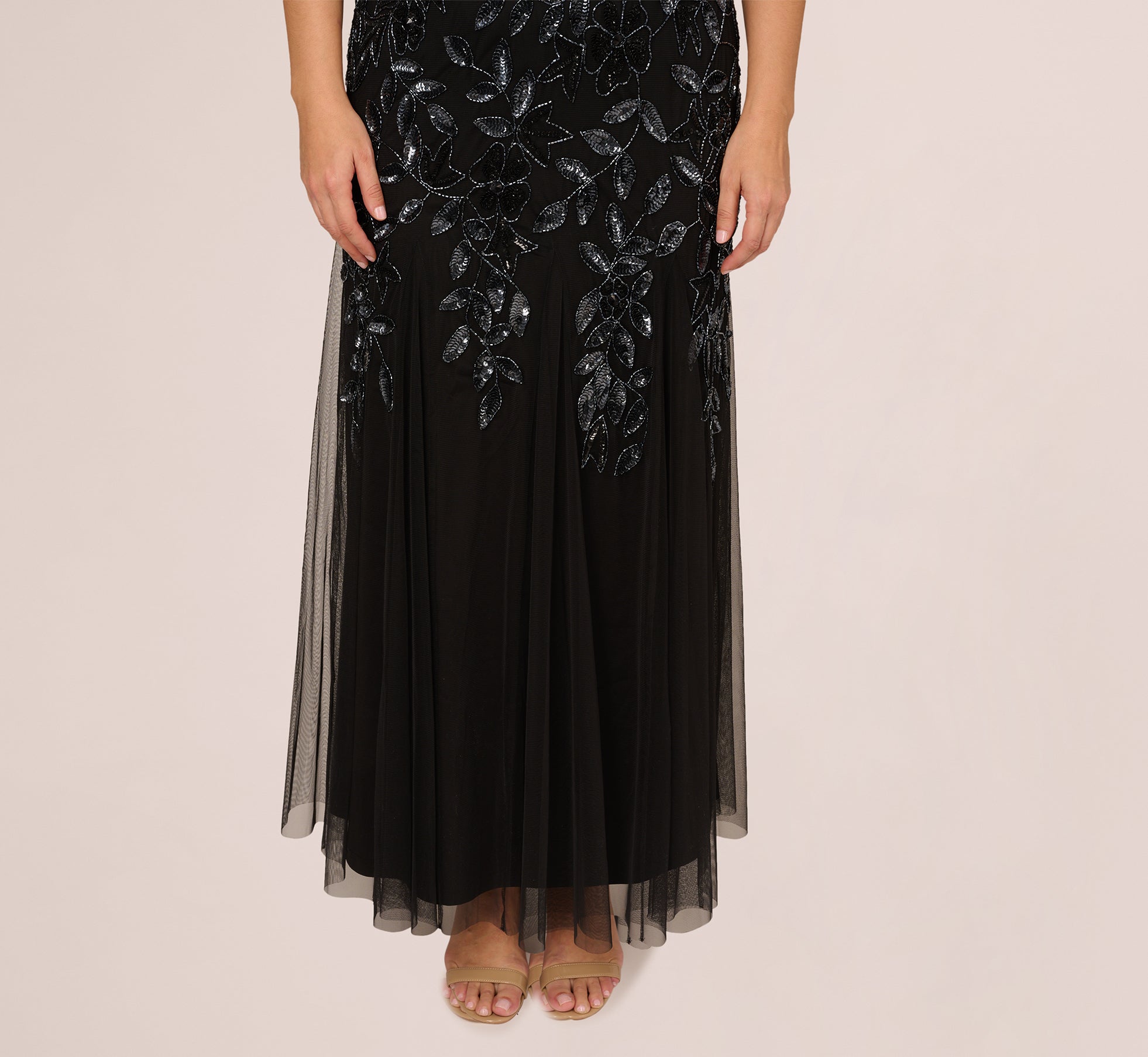 Plus Size Hand Beaded Short Sleeve Floral Godet Gown - Black Gunmetal Elegant Formal Dress for Women, Perfect for Evening Parties, Weddings & Special Occasions