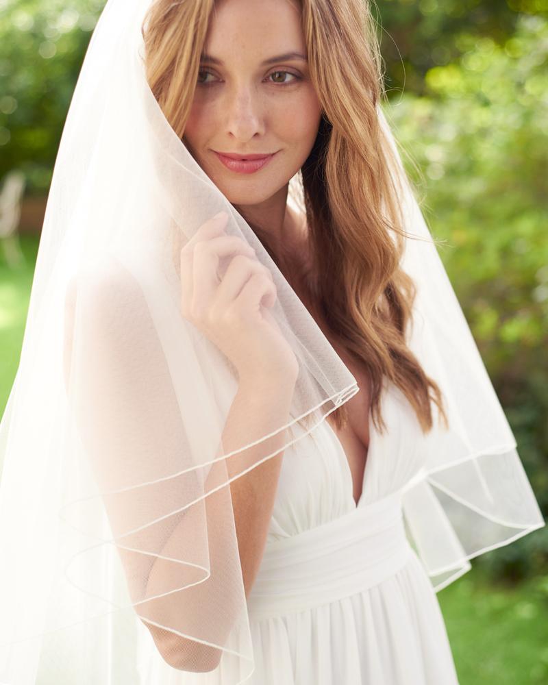 2 Layer Pencil Edge Veil - Thin & Lightweight Bridal Face Cover for Wedding Ceremony - Perfect for Church, Beach, and Outdoor Weddings