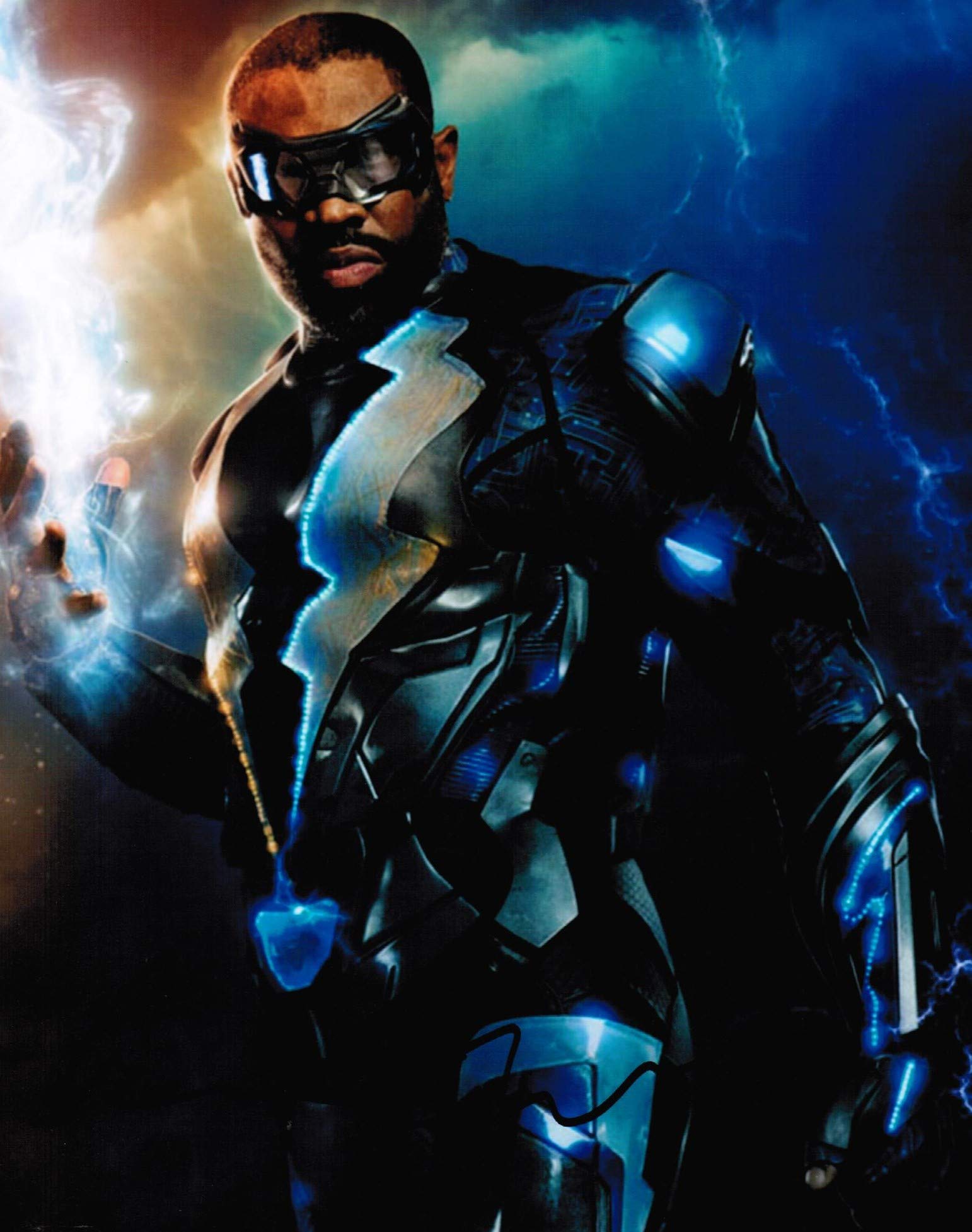 Black Lightning TV Show Signed 8x10 Photo - Authentic Cress Williams Autograph - Collectible Memorabilia for DC Fans & Superhero Enthusiasts - Perfect for Display in Home Theater, Comic Book Rooms, or as a Gift