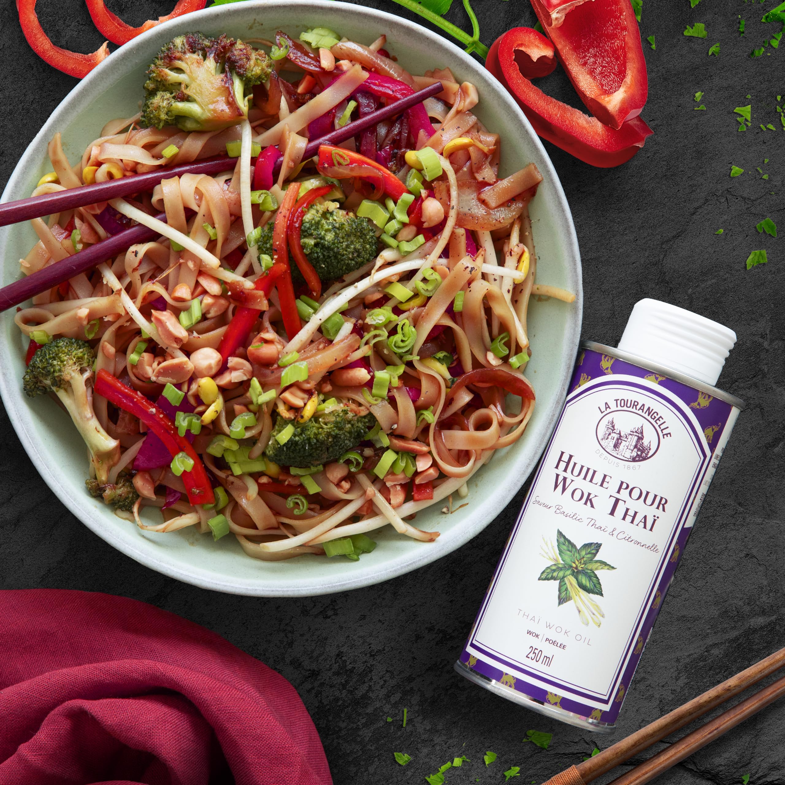 La Tourangelle Thai Wok Oil - Natural Sunflower Oil Infused with Thai Basil & Lemongrass - 250ml - Perfect for Stir-Fries, Asian Cooking & Flavorful Marinades