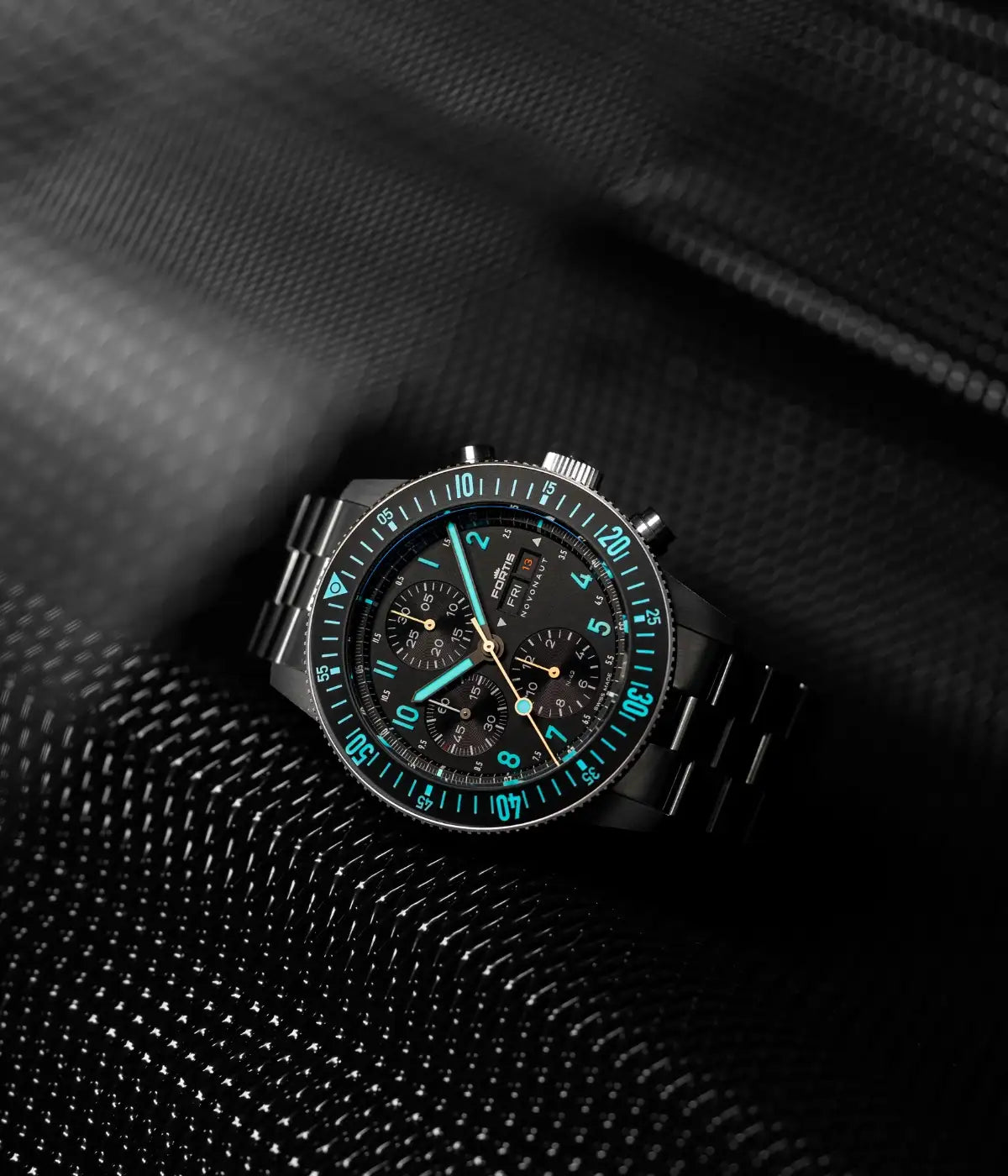 Fortis Novonaut N 42 Titanium Legacy Watch - Swiss Made Automatic Diver's Watch with Sapphire Crystal - Perfect for Scuba Diving, Water Sports & Luxury Everyday Wear