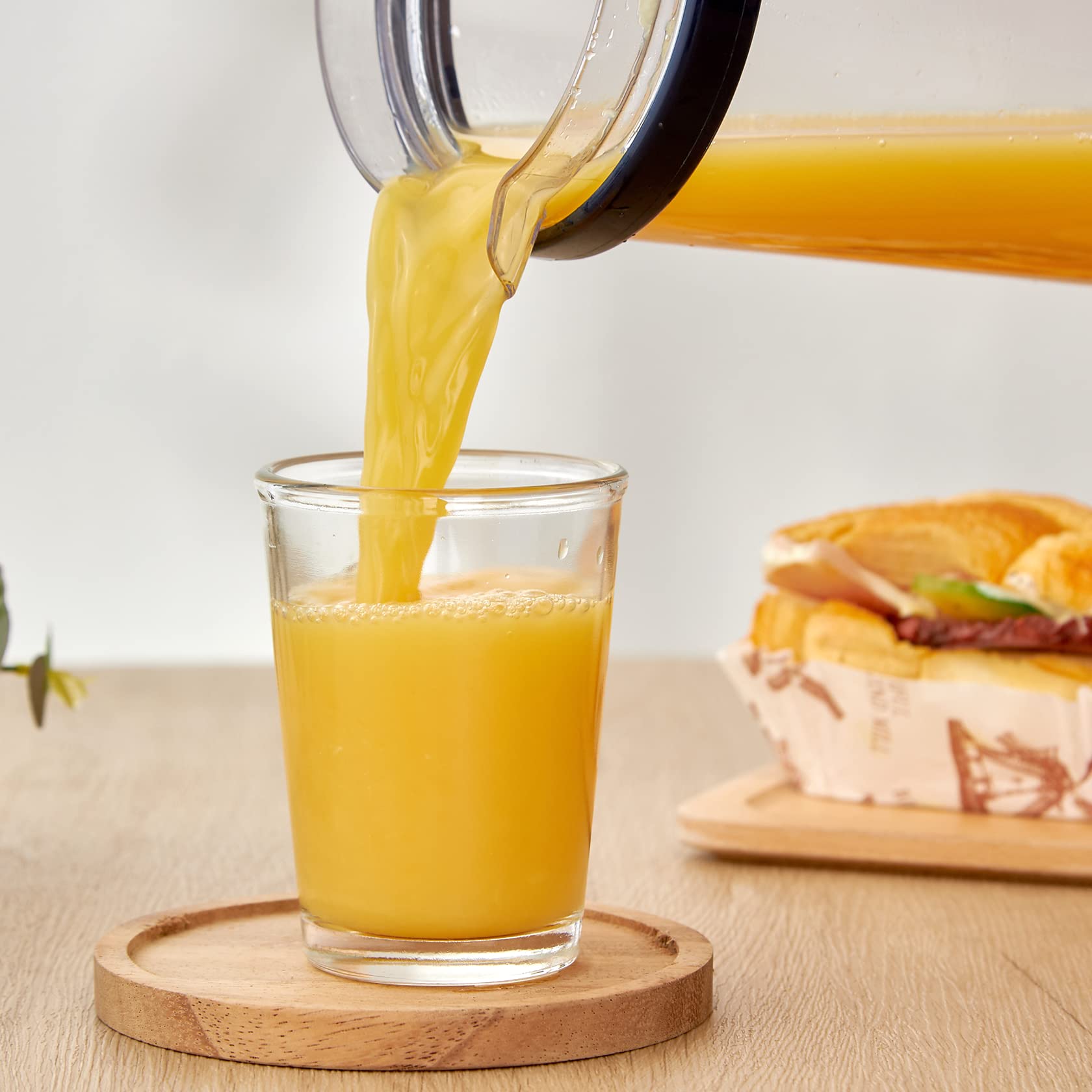 SOUL ONE 5 oz Small Juice Glasses - Set of 6 Stackable Heavy Base Drinking Glasses for Kids & Adults - Perfect for Orange Juice, Water, Milk, Coffee - Ideal for Breakfast, Brunch, Parties & Everyday Use