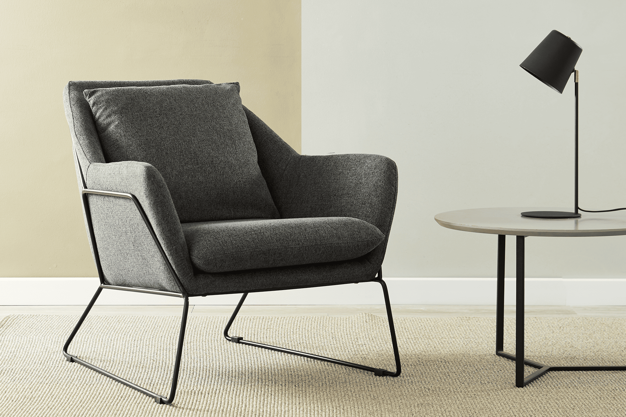 Queen Size Single Seat Sofa - Modern Comfortable Living Room Furniture for Relaxing & Entertaining