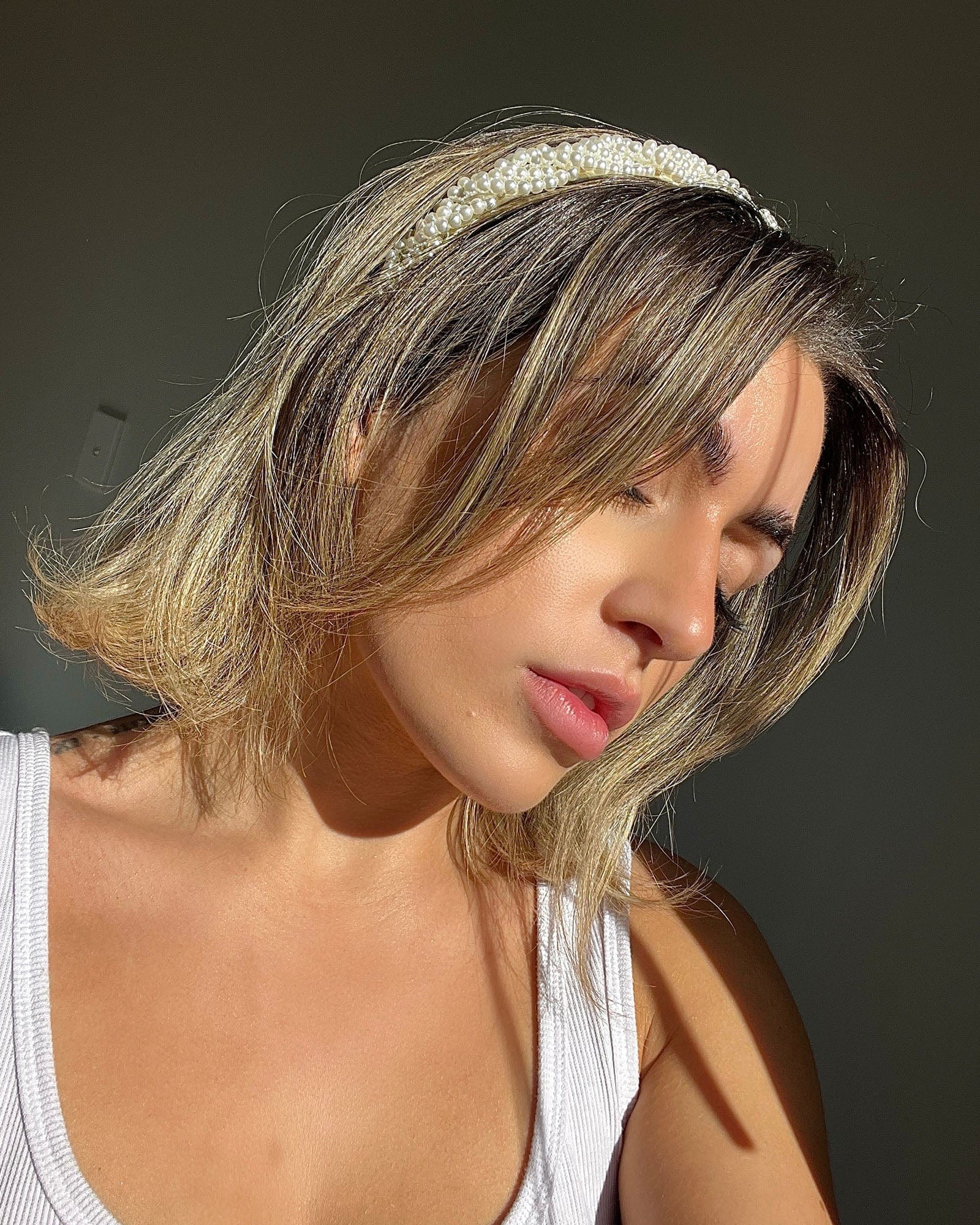 Izoa Bianca Headband with White Pearl Accents - Elegant Hair Accessory for Women, Bridal, Party & Everyday Wear