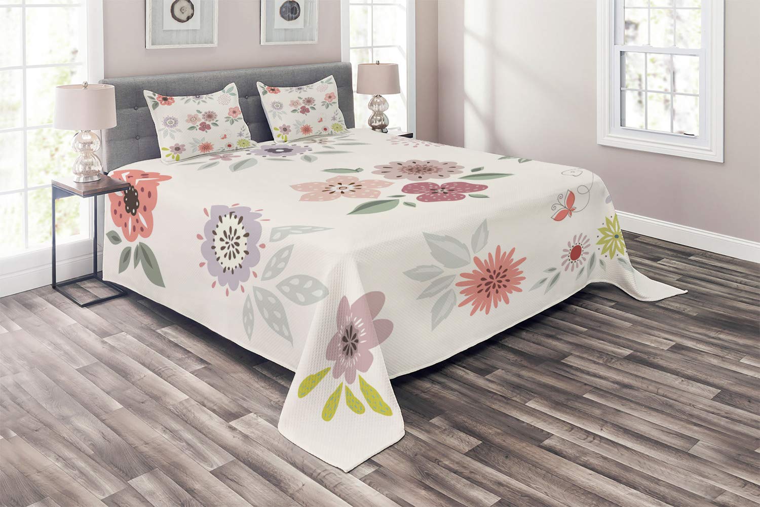 Ambesonne Vintage Floral Quilted Bedspread Set - King Size 3 Piece with 2 Pillow Shams, Pastel Flowers Leaves Butterflies Design, Soft Decorative Coverlet for Master Bedroom, Guest Room or Cozy Farmhouse Decor
