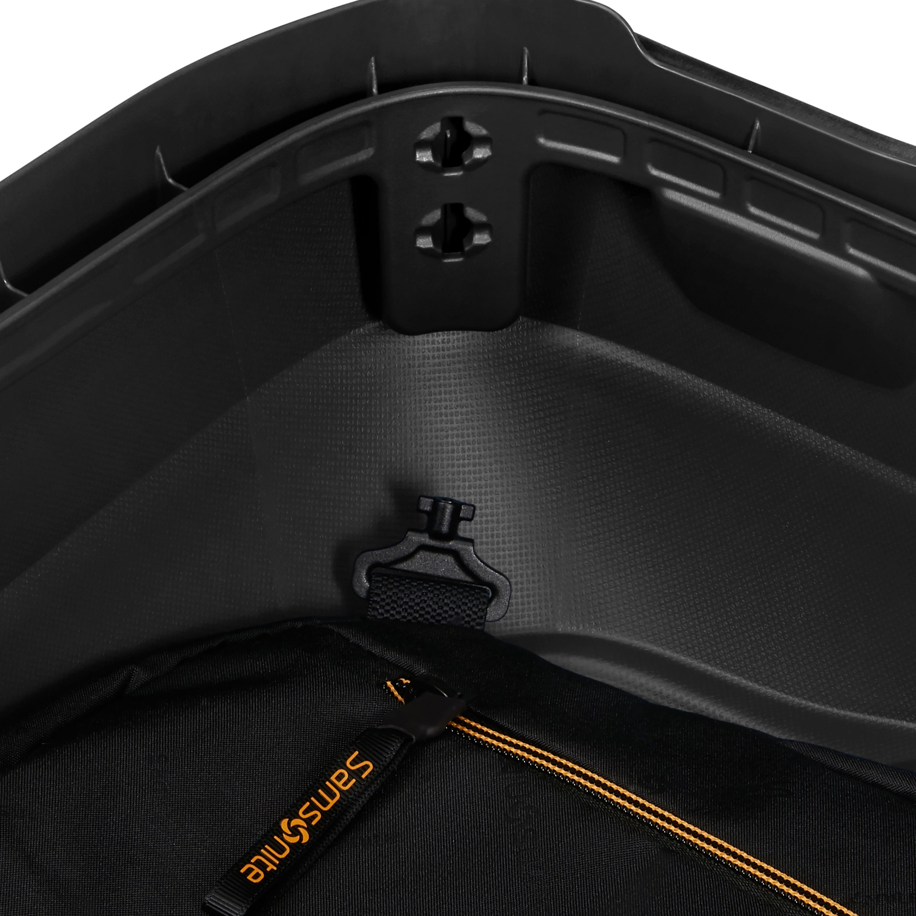 Samsonite Essens Spinner Medium Luggage - 28