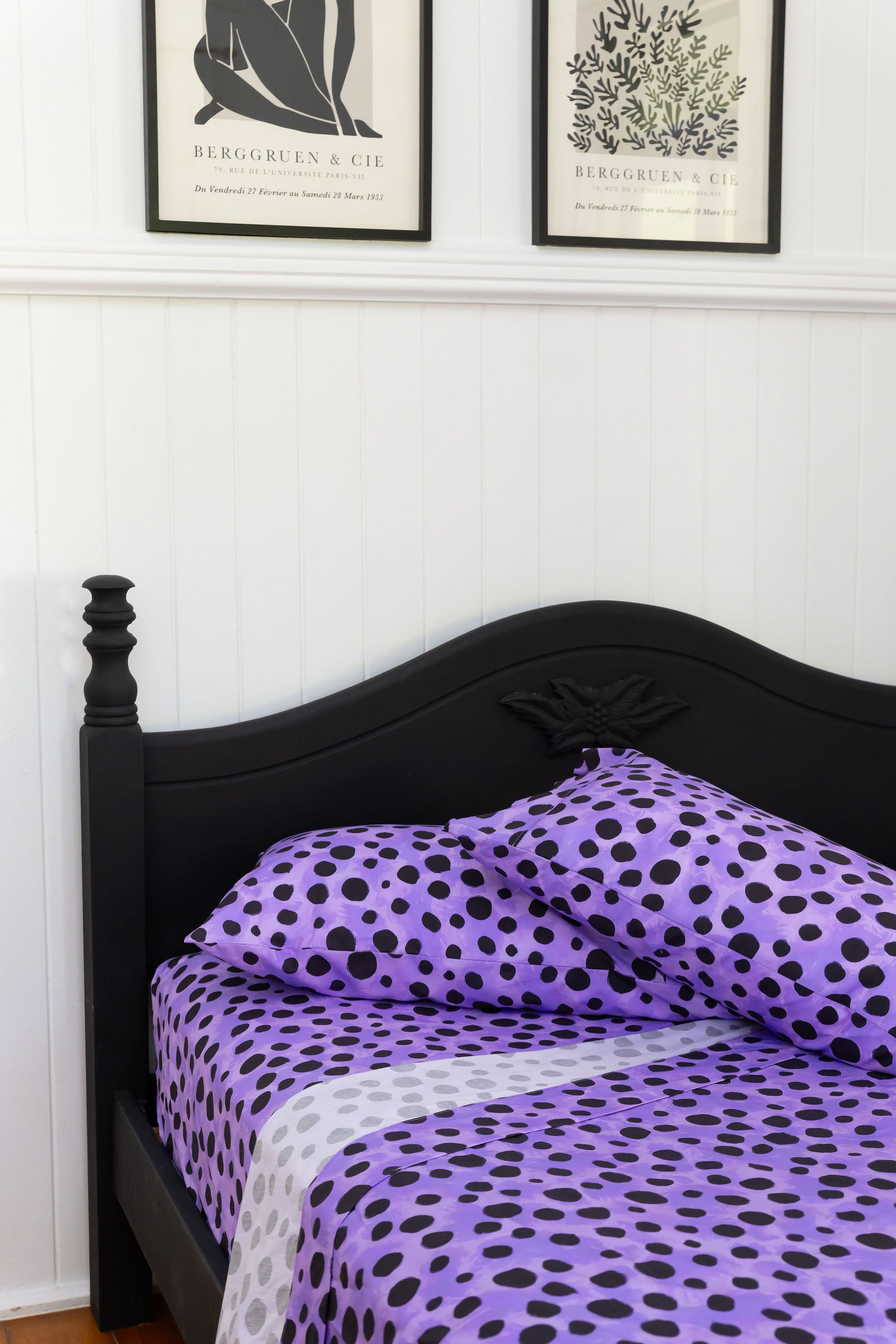 Kasey Rainbow Purple Cheetah Print Sheet Set - Soft Luxury Bedding for Queen Size Beds - Perfect for Modern Bedrooms & Guest Rooms