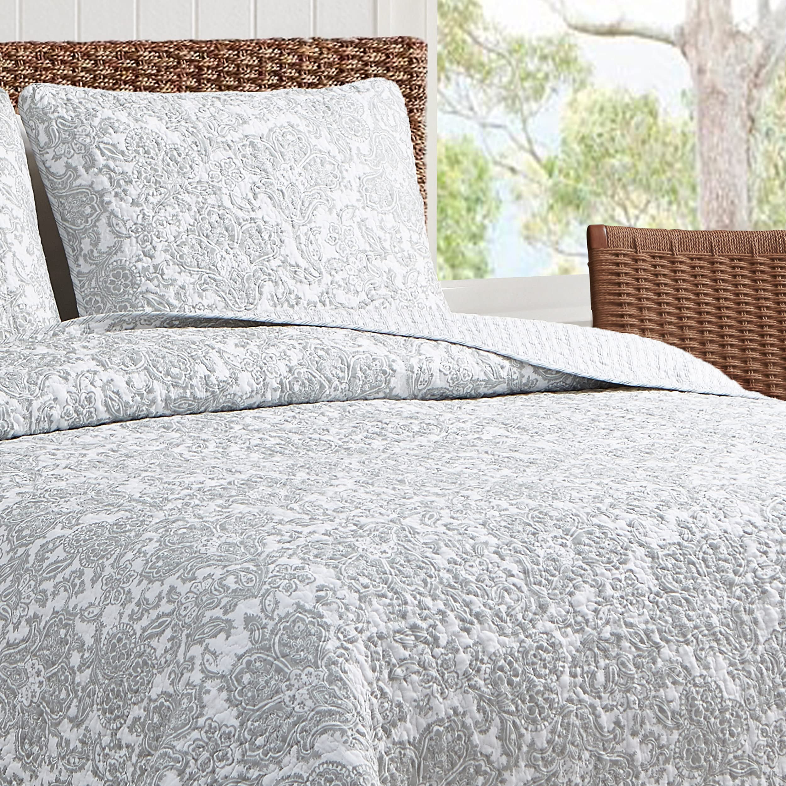 Reversible Cotton Quilt Set with Matching Sham - Lightweight All-Season Bedding for Twin Beds - Island Memory Grey - Perfect for Guest Rooms, Dorms & Cozy Bedroom Decor