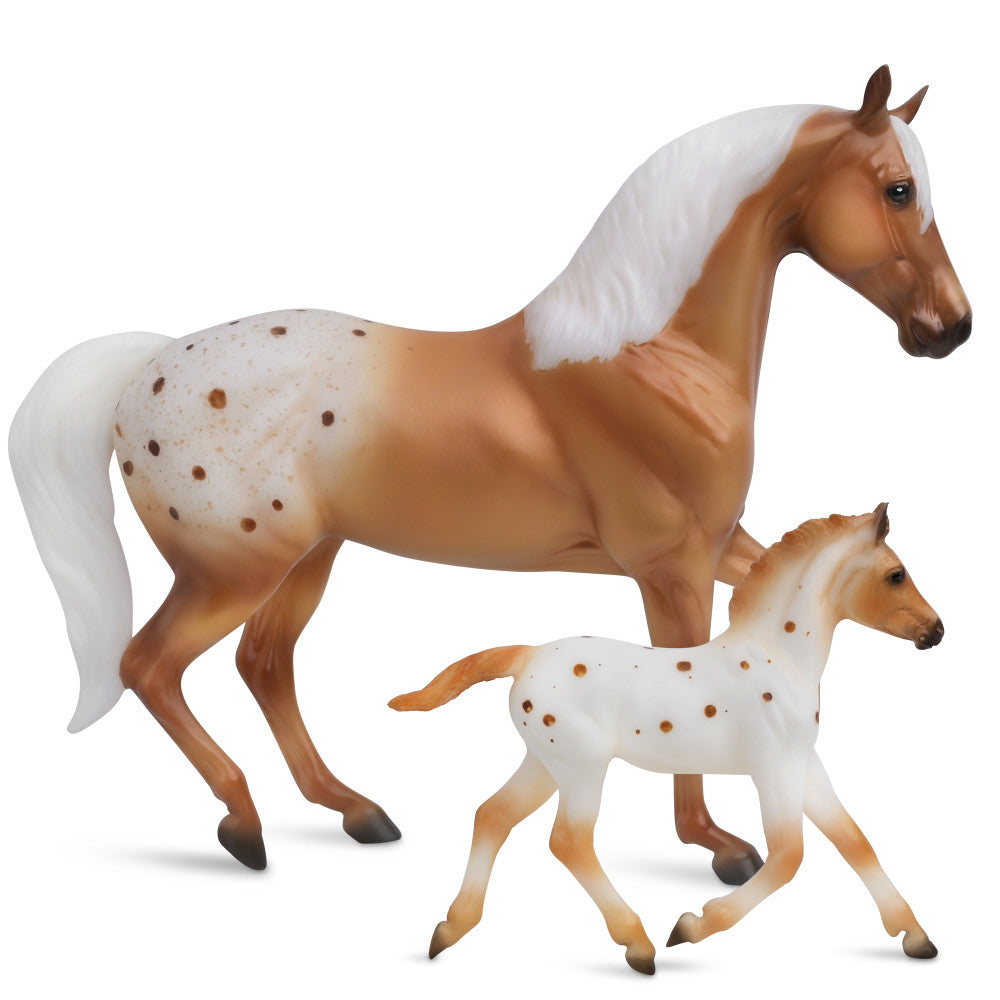 Breyer Freedom Series 1:12 Scale Effortless Grace Horse and Foal Set - Realistic Collectible Model Horses for Display & Play - Perfect for Equestrian Enthusiasts, Home Decor & Gift Giving