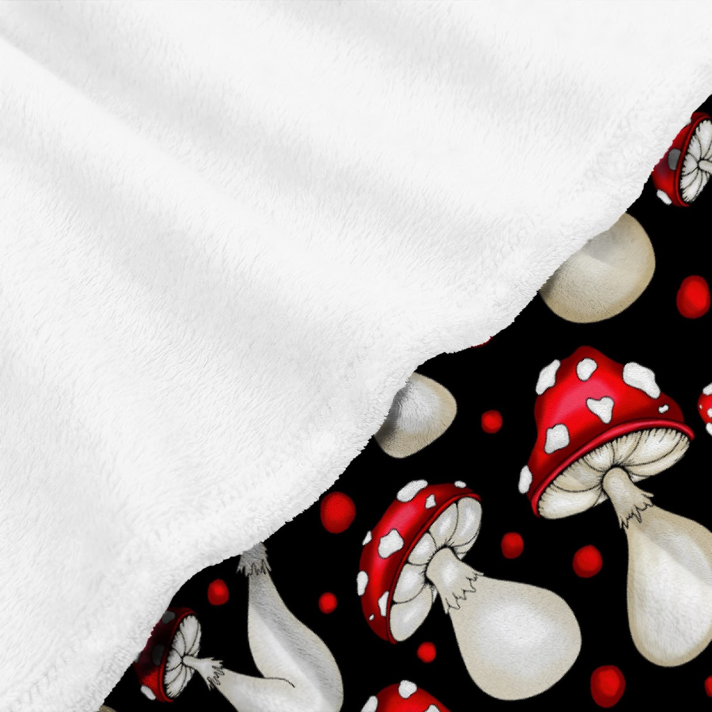 Thuswarm Red Mushroom Print Flannel Throw Blanket - 60