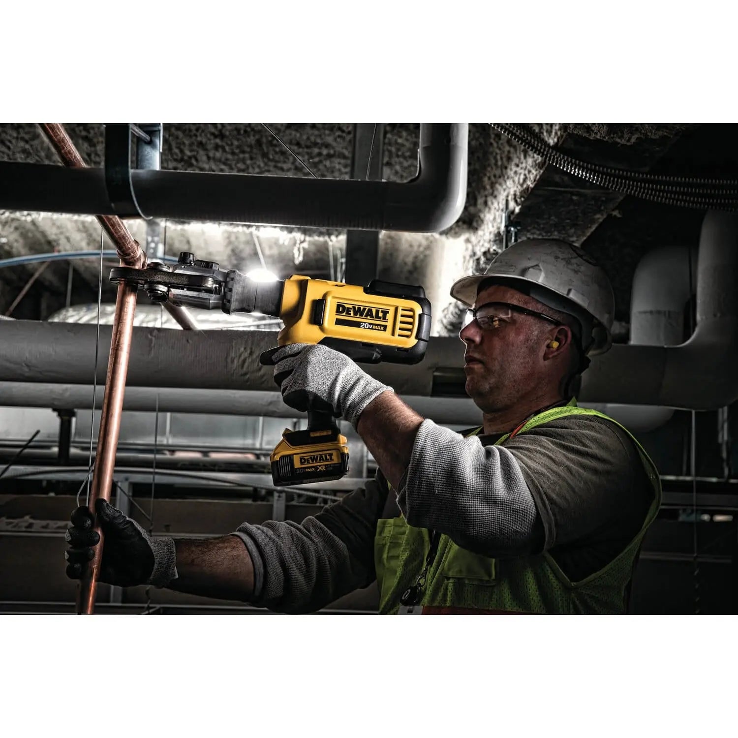 DEWALT DCE200M2 20V Max Cordless Pipe Crimping Tool Kit with Battery - Professional Plumbing & HVAC Installation Tool for PEX, Copper & Stainless Steel Pipes