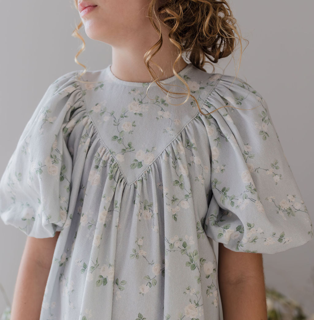 Steph by Petit Amalie Cream Bud Chambray Dress - Floral Print Summer Dress for Women, Perfect for Beach Vacations & Garden Parties
