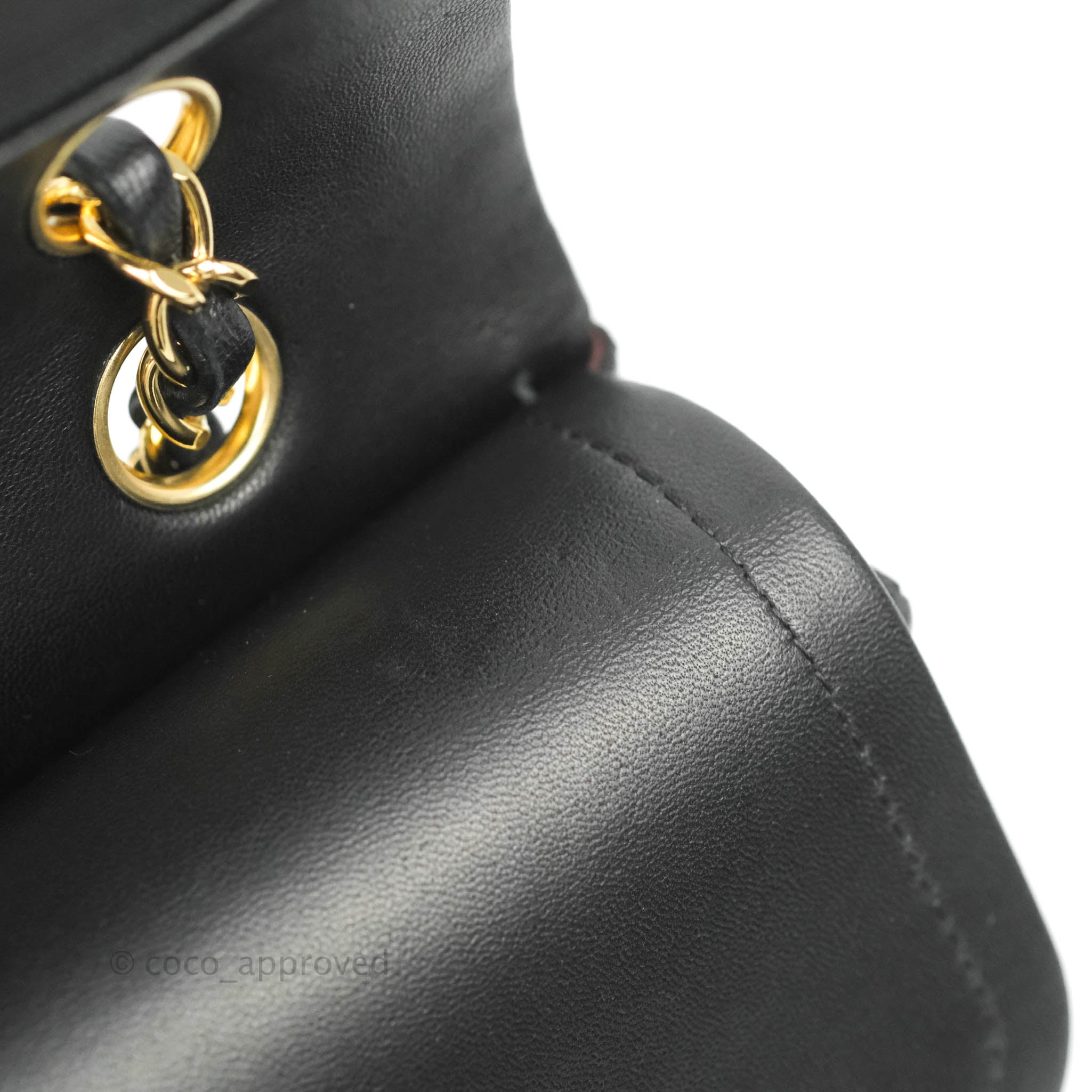 Chanel Classic Medium Double Flap Bag in Black Lambskin Leather with Gold Hardware - Luxury Handbag for Women, Perfect for Work, Evening Events & Special Occasions