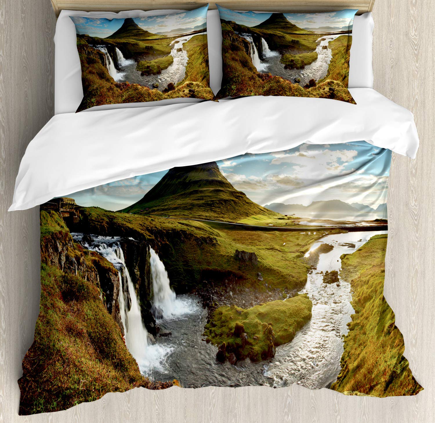 Ambesonne Iceland Duvet Cover Set - King Size 3-Piece Bedding with 2 Pillow Shams, Vibrant European Countryside Cloudscape Design, Multicolor | Perfect for Master Bedroom, Guest Room & Vacation Home Decor
