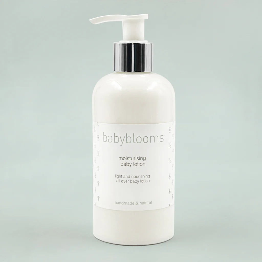 Premium Baby Feeding Gift Set - Complete Newborn Essentials Kit | Perfect Baby Shower & New Mom Gift | Includes Bottles, Bibs & More (SKU: LBG1061) - Ideal for Home, Travel & Daycare Use