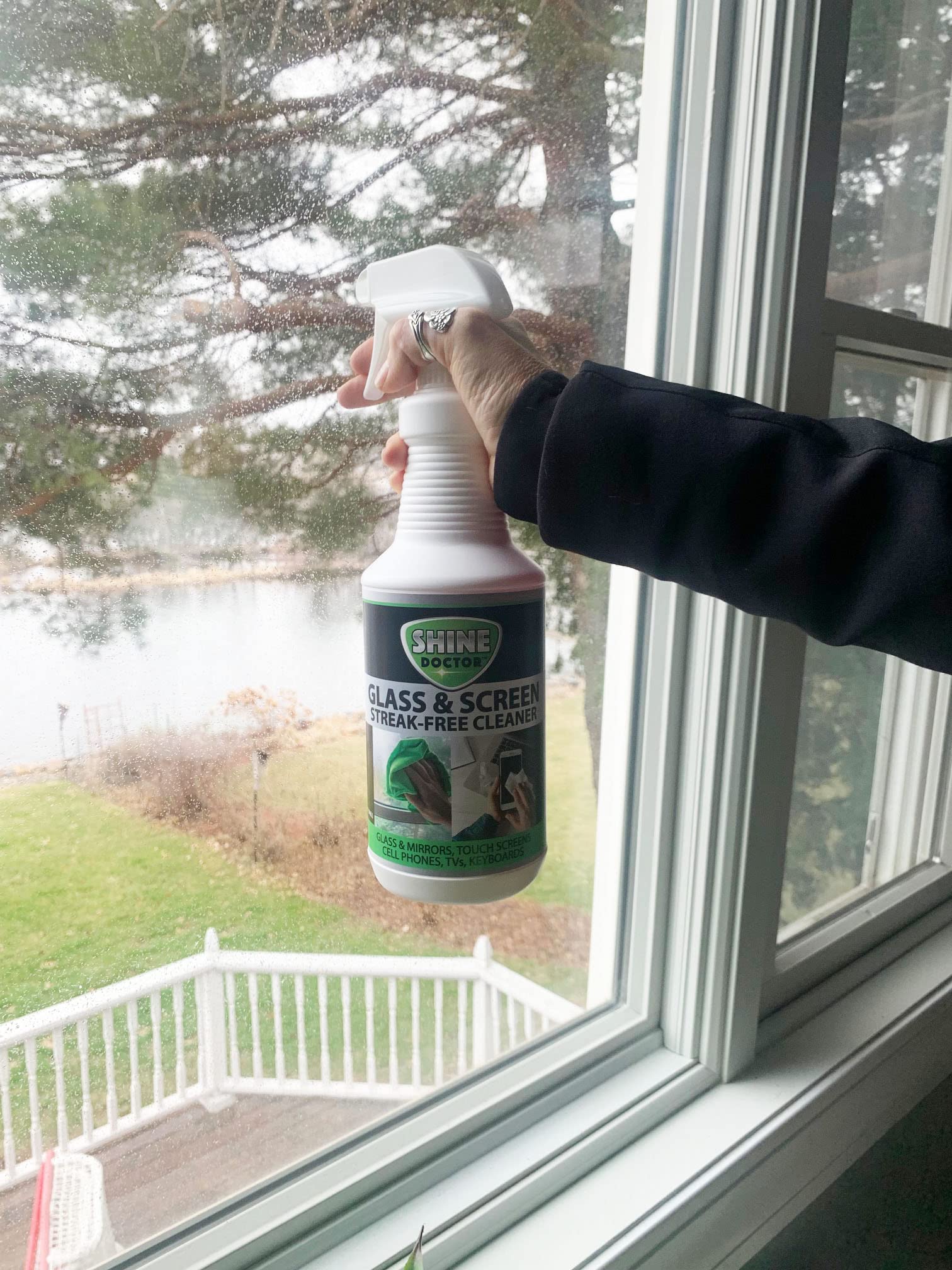 Premium Glass & Screen Cleaner Spray - 32 oz Bottle for Streak-Free Cleaning - Perfect for Phones, TVs, Monitors & Windows - Safe for All Screens & Glass Surfaces