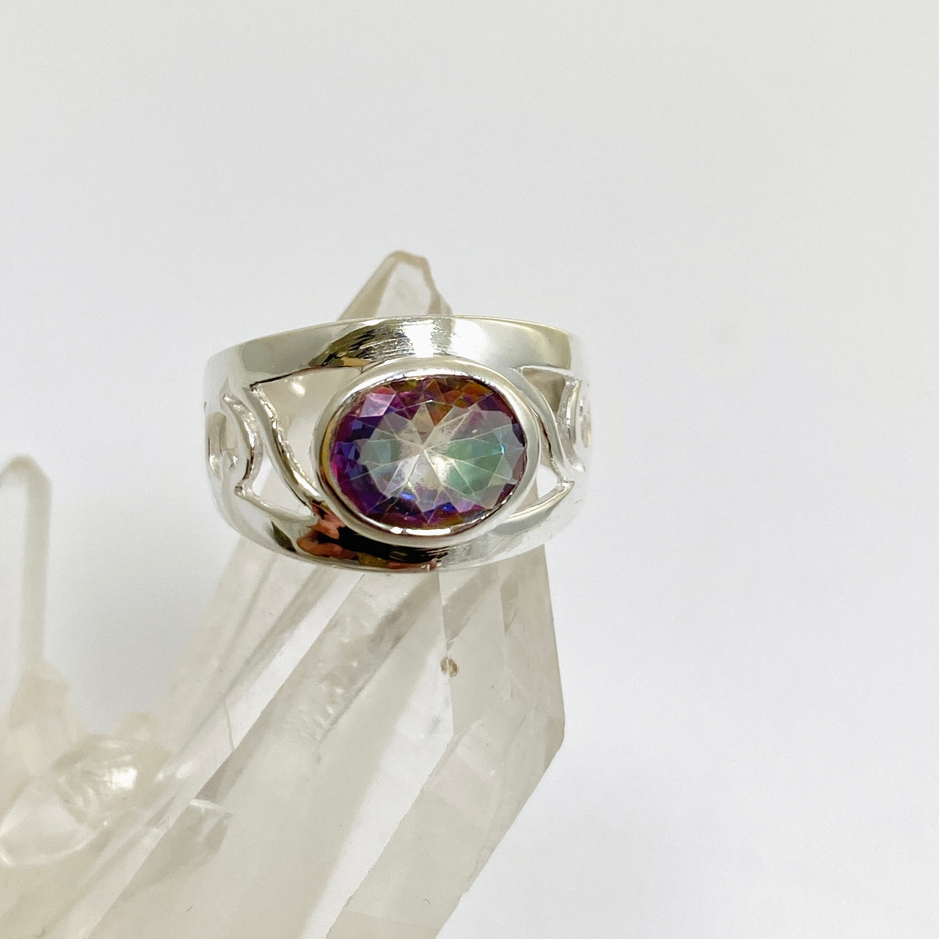 Elegant Mystic Topaz Oval Faceted Boho Ring R3820 - Perfect for Bohemian Style, Wedding, Party & Everyday Wear