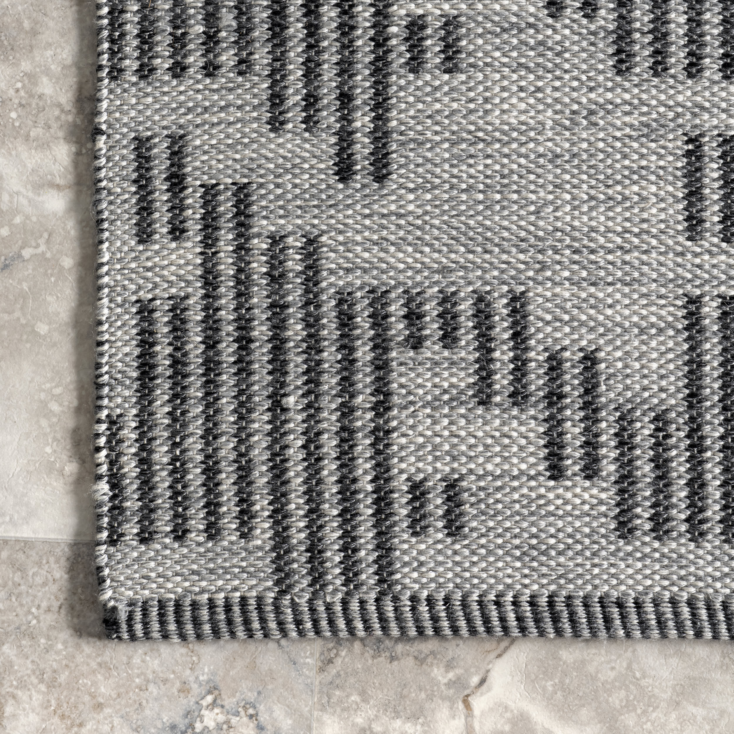 Ardenia Houndstooth Area Rug - Dark Grey Indoor Outdoor Rug for Living Room, Bedroom, Patio - Non-Slip Durable Decorative Floor Mat