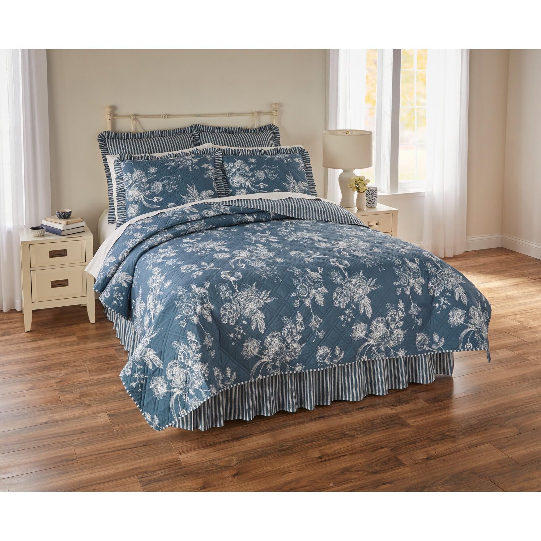 BrylaneHome Frances 6-Piece King Size Quilt Set in Blue - Soft Bedding Comforter Set for Cozy Bedroom Decor & Guest Room Luxury