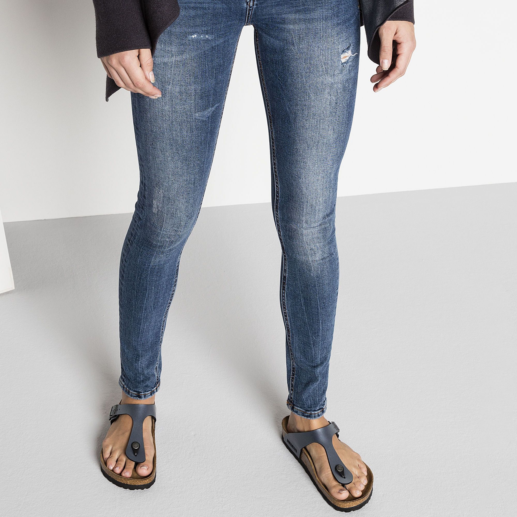 BIRKENSTOCK GIZEH Women's Sandals - Ice Pearl Onyx Birko-Flor Comfort Footbed | Perfect for Summer, Beach, and Casual Wear