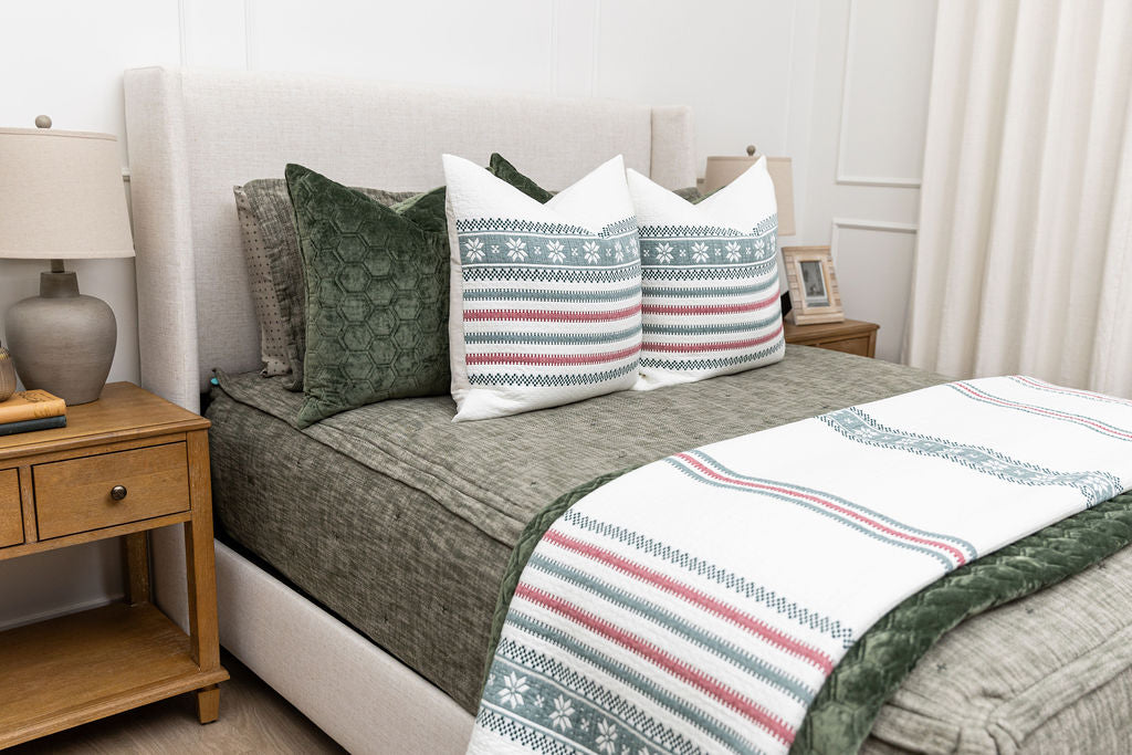 Premium Noel Luxe Blanket - Ultra Soft & Cozy Fleece Throw for Winter - Perfect for Christmas Gifts, Bedroom Decor & Couch Snuggling