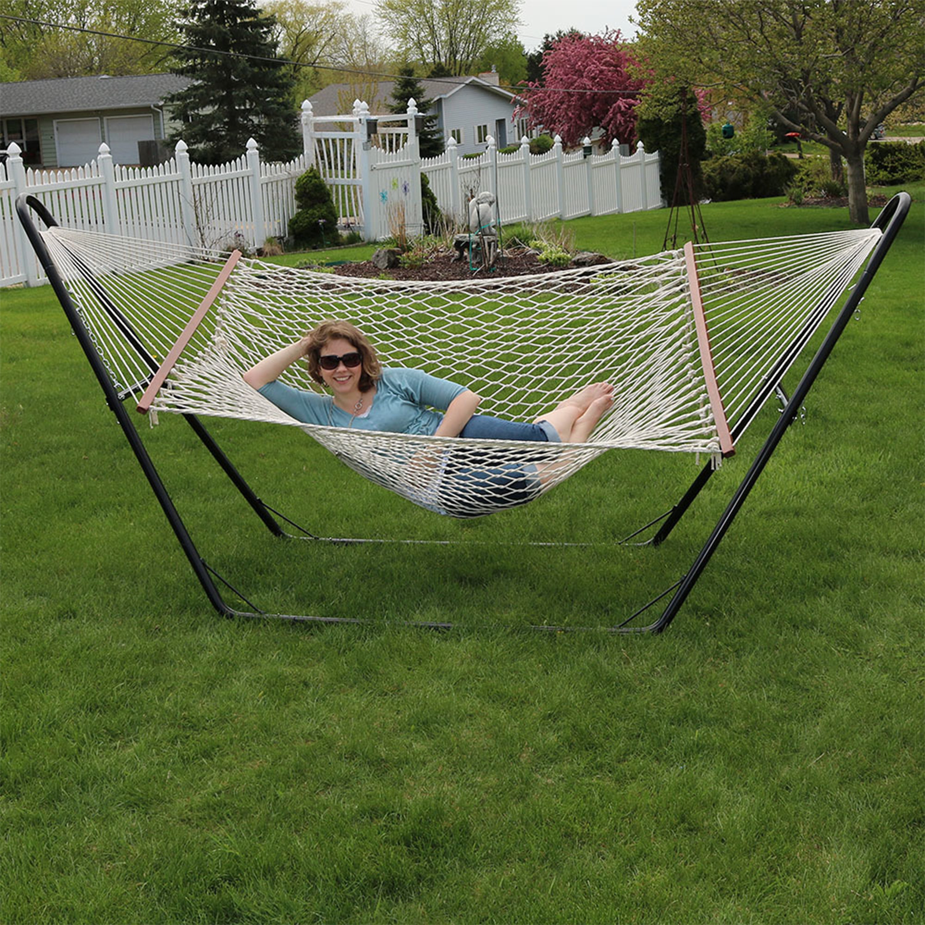 Sunnydaze 2-Person Cotton Rope Hammock with Steel Stand - Portable Outdoor Hammock for Backyard, Patio, Beach & Camping - Perfect for Relaxation & Lounging