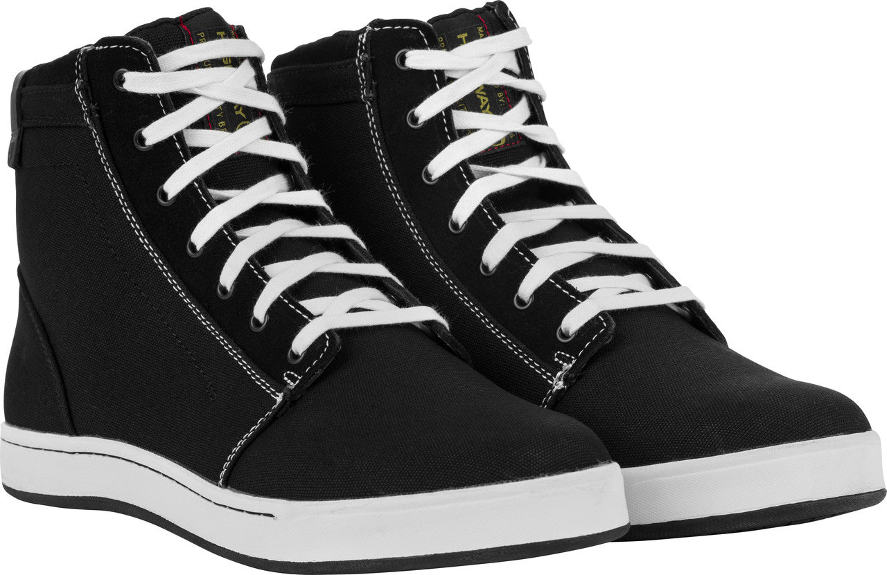 Black / White
