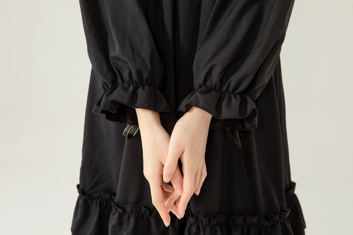 Japanese Gothic Lolita Dress for Teen Girls - Black Long Sleeve for Cosplay