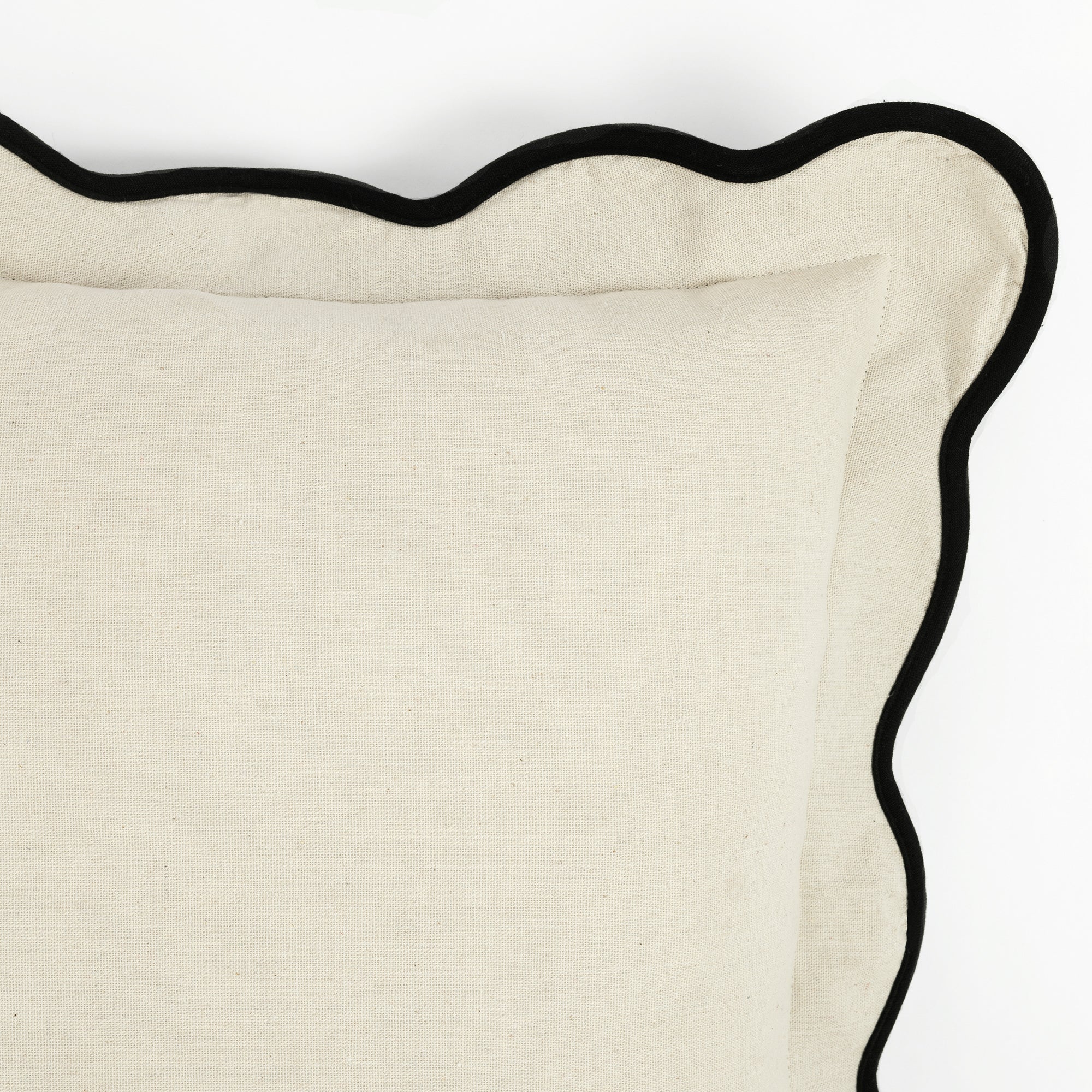 Coastal Chic Scalloped Edge Throw Pillow Cover - Decorative Cushion Case for Beach House, Boho Bedroom & Farmhouse Decor