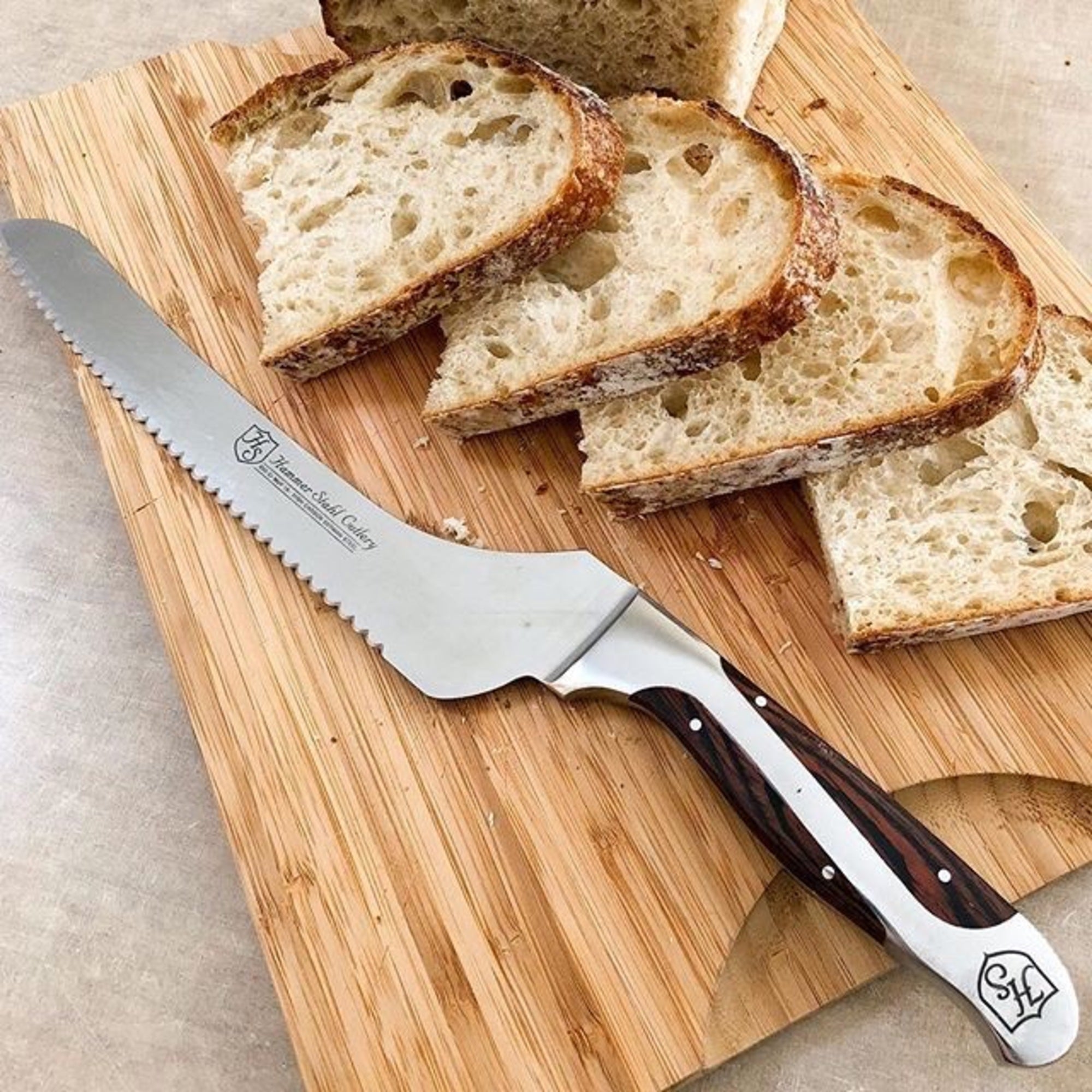 Hammer Stahl 9-Inch Offset Bread Knife - Premium Serrated Blade for Slicing Bread, Cakes & Pastries - Perfect for Home Bakers & Professional Chefs