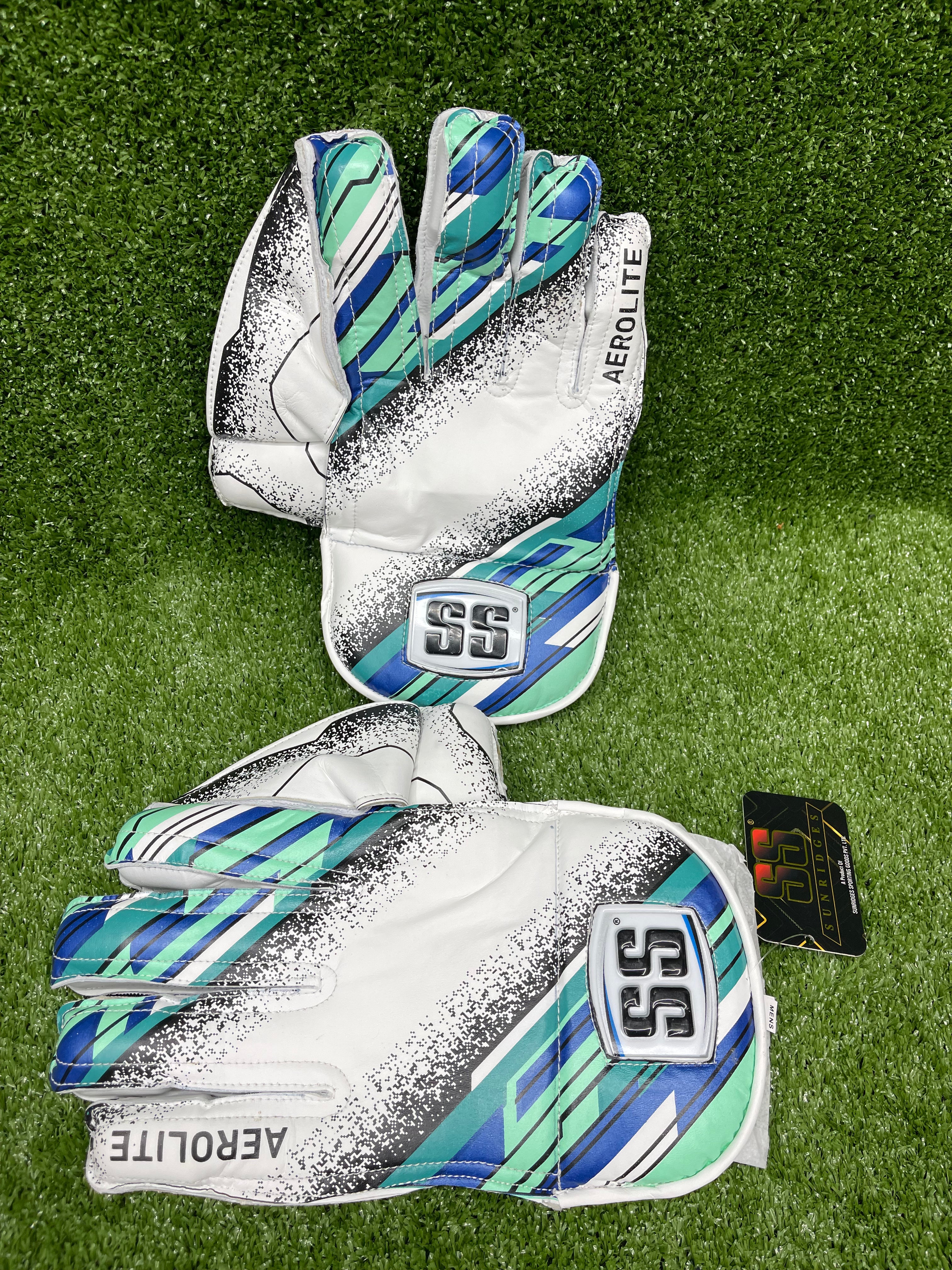 SS Aerolite Junior/Youth Cricket Wicket Keeping Gloves - Lightweight Protective Gear for Young Players | Perfect for Practice & Matches