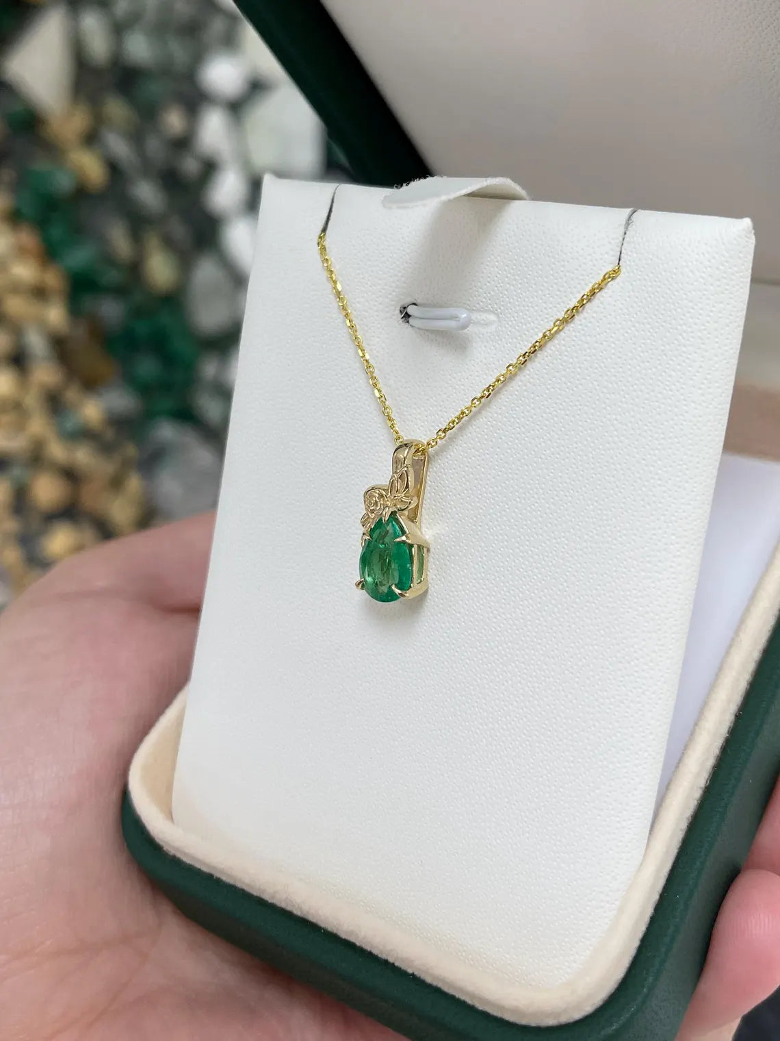 1.25 Carat Natural Pear Cut Emerald Floral Pendant Necklace for Women - Elegant Jewelry Gift for Brides, Anniversary & Special Occasions