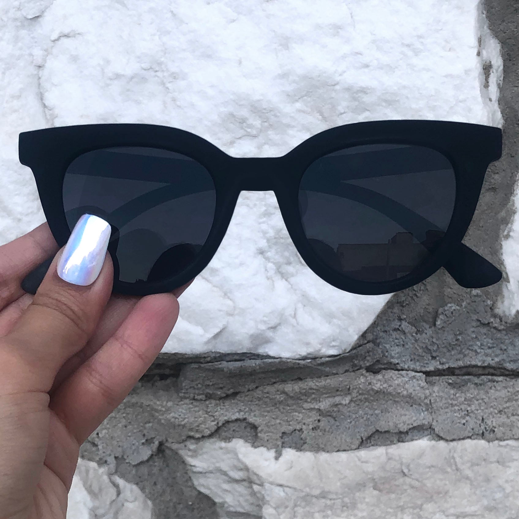 Brittany Matte Black - Stylish and Durable Matte Black Finish for Home Decor, Office, and Gifting