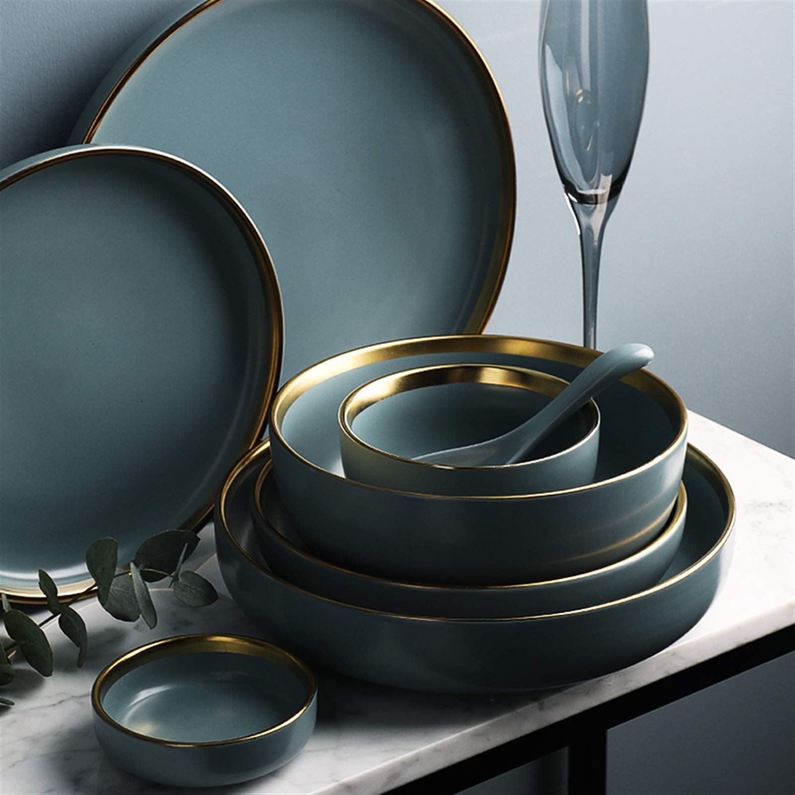 Golden Rim Ceramic Salad Bowls - 4-Piece Dinner Plates Set for Soup, Noodles, Steak & Western Cuisine | Elegant Kitchen Tableware for Restaurants & Home Dining (Color B)