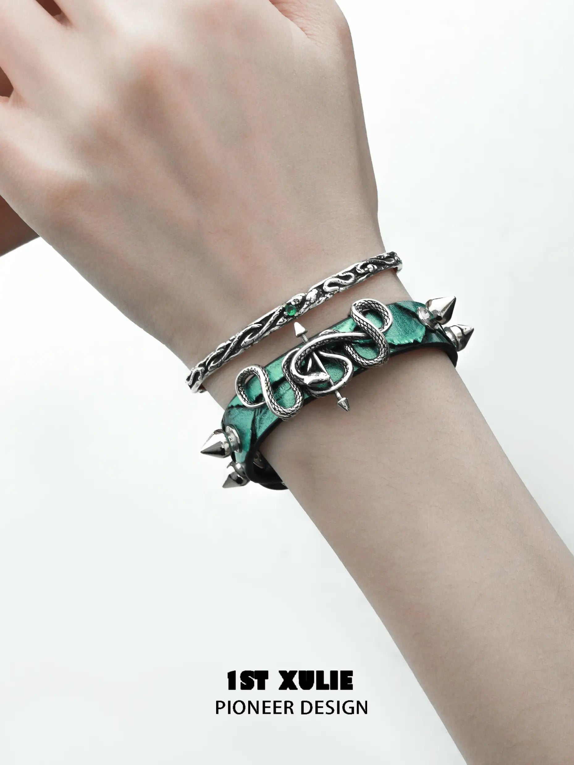 Snake Bite S925 Sterling Silver Crystal Bangle Bracelet™ - Elegant Jewelry for Women, Perfect for Parties, Weddings & Everyday Wear