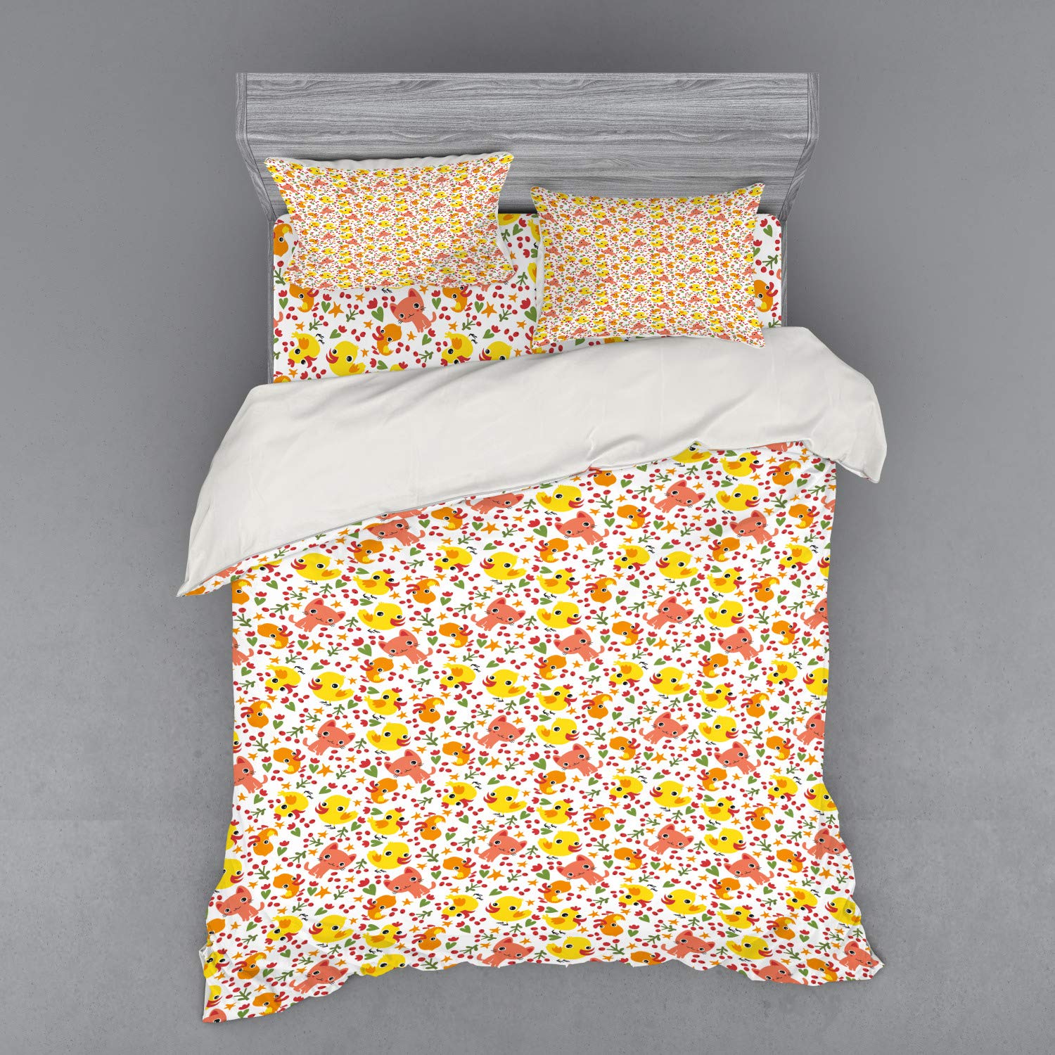 Ambesonne Animal Print Duvet Cover Set - Cute Kitties, Birds, Chickens, Flowers & Berries Spring Cartoon Design, 3-Piece Queen Size Bedding Set with Pillow Sham & Fitted Sheet, Multicolor | Perfect for Kids' Rooms, Guest Bedrooms & Spring-Themed Decor