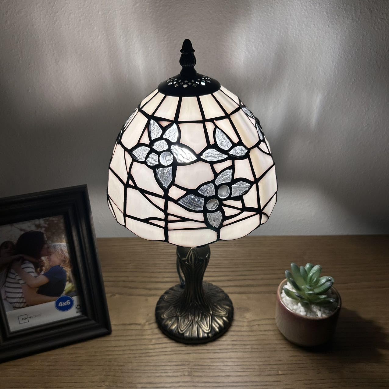 Tiffany Style Mini Table Lamp - White Stained Glass with Floral Design, Pull Chain Switch, Includes LED Bulb - Perfect for Bedroom Nightstand, Living Room Side Table, Office Desk (8