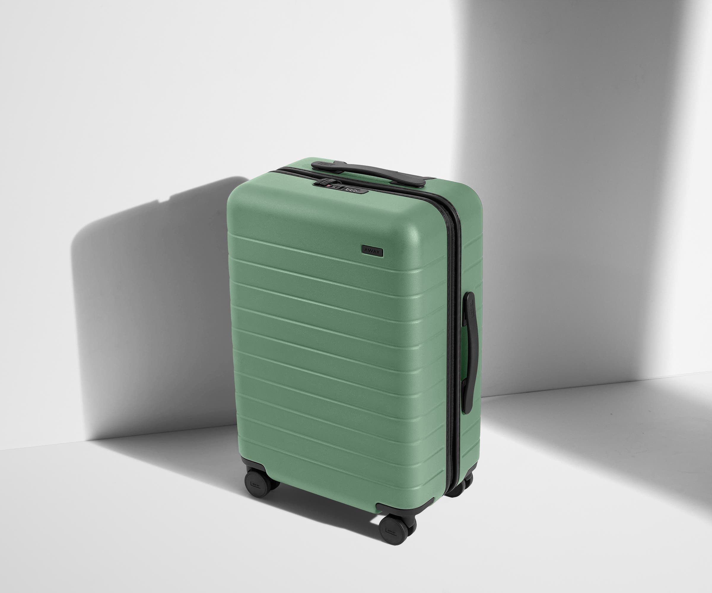Large Carry On Luggage in Sea Green - Perfect for Air Travel, Weekend Getaways & Business Trips
