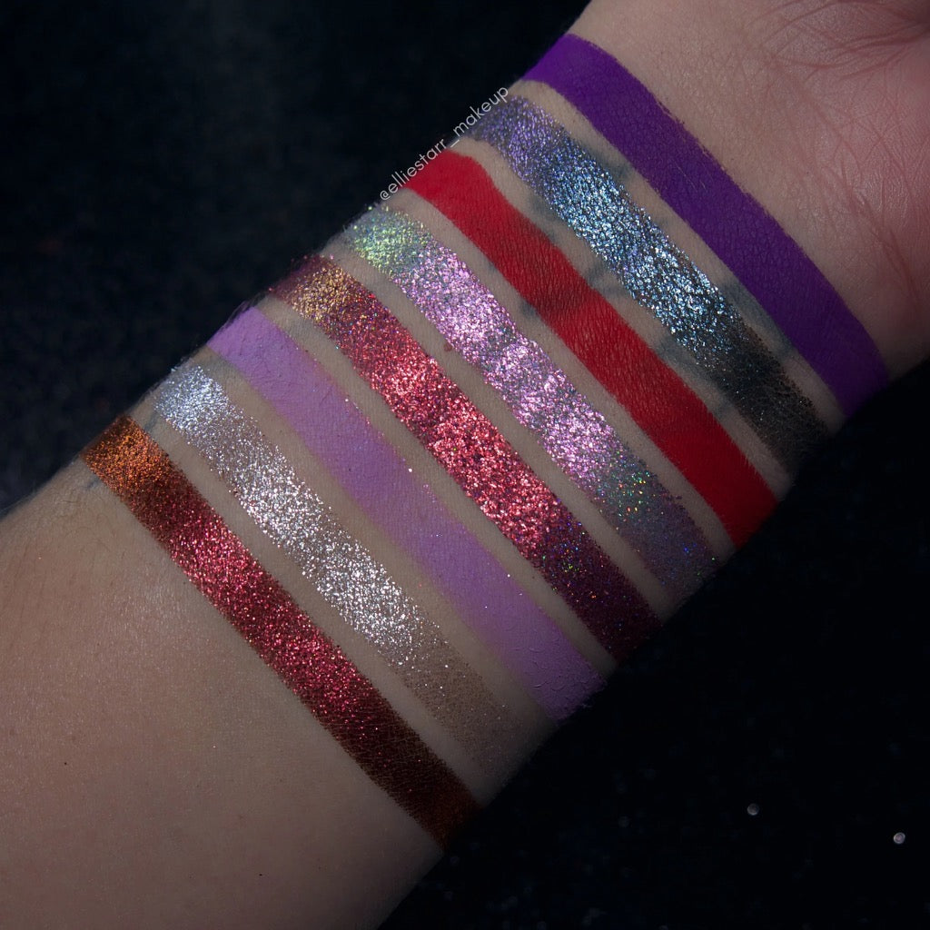 Vamp Eyeshadow Palette - 12 Highly Pigmented Matte & Shimmer Shades for Stunning Eye Makeup Looks | Perfect for Halloween, Cosplay & Night Out Makeup