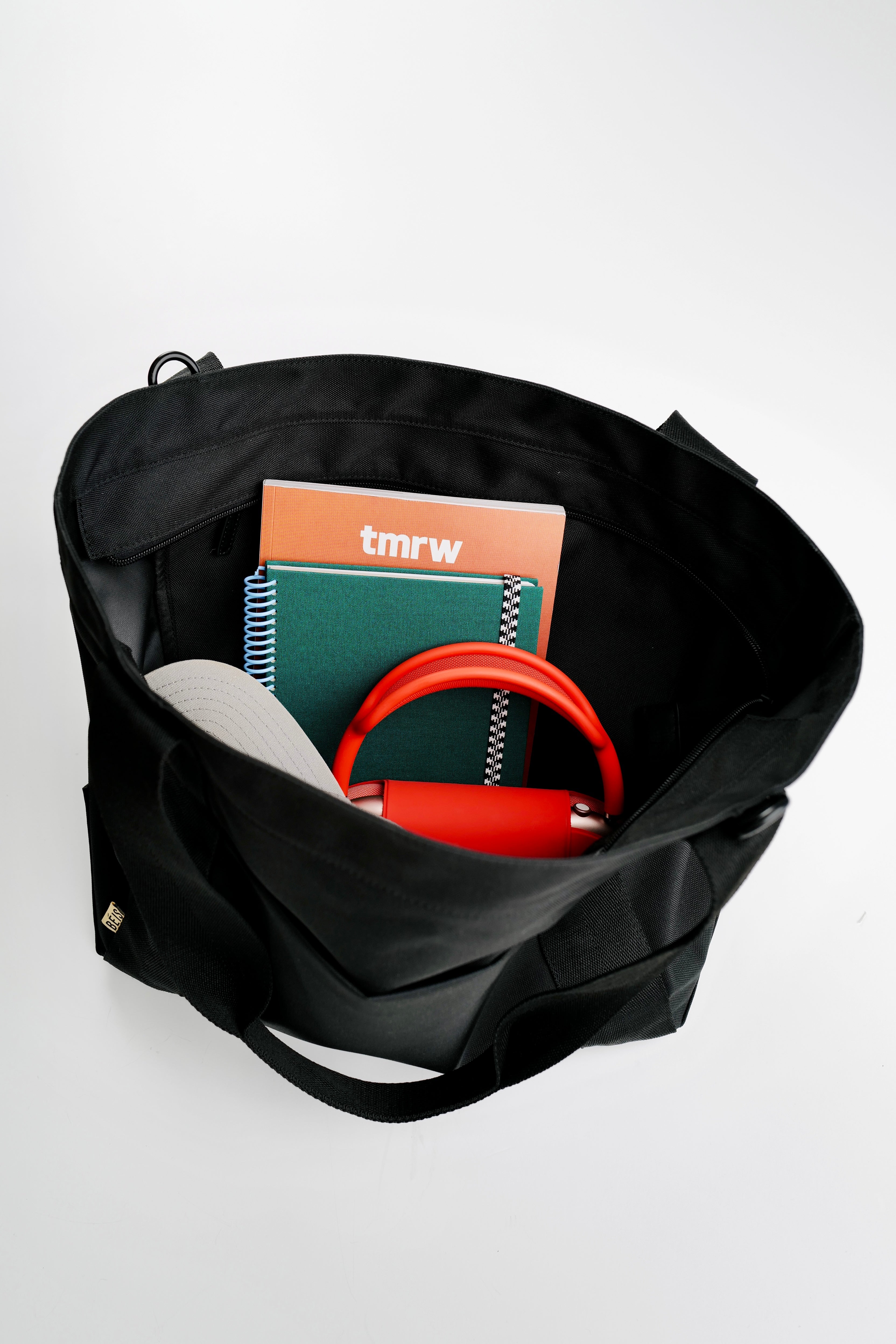 The BÉISics Tote Bag in Black - Stylish & Spacious Carryall for Work, Travel & Everyday Use