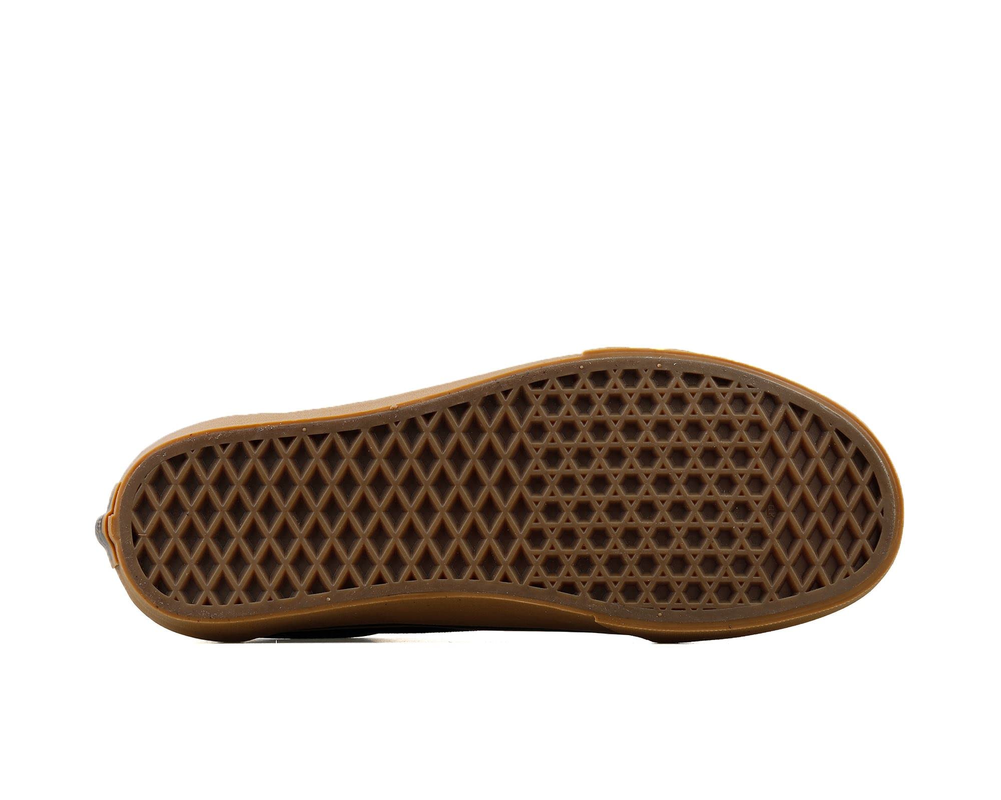 Vans Unisex Low Top Sneakers - Black Gumsole Black Medium Gum - Size 8.5 AU | Classic Skate Shoes for Men & Women | Perfect for Casual Wear, Street Style & Skateboarding