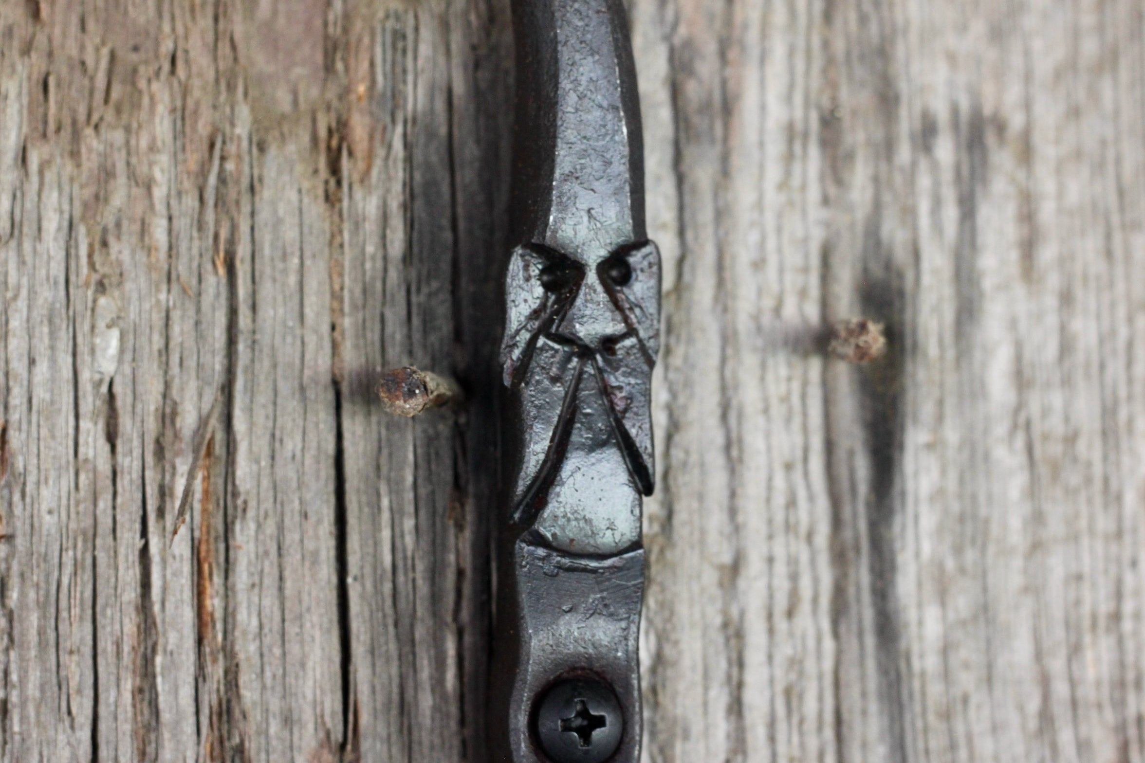 Magic-Themed Coat Hook with 3 Hooks - Rust-Resistant & Durable for Wizards, Witches & Fantasy Fans - Perfect for Cloaks, Hats & Robes in Bedrooms, Dorm Rooms & Themed Parties