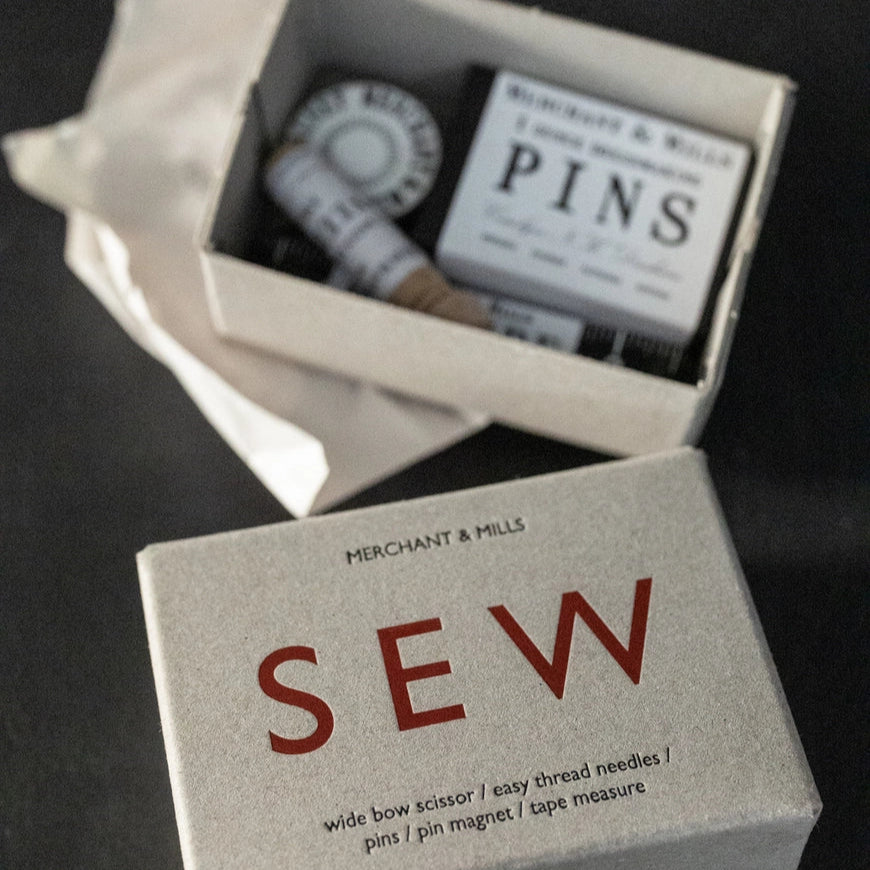 Essential Sewing Kit for Beginners - Complete DIY Sewing Supplies with Needles, Thread, Scissors & More - Perfect for Home Repairs, Crafting & Emergency Fixes