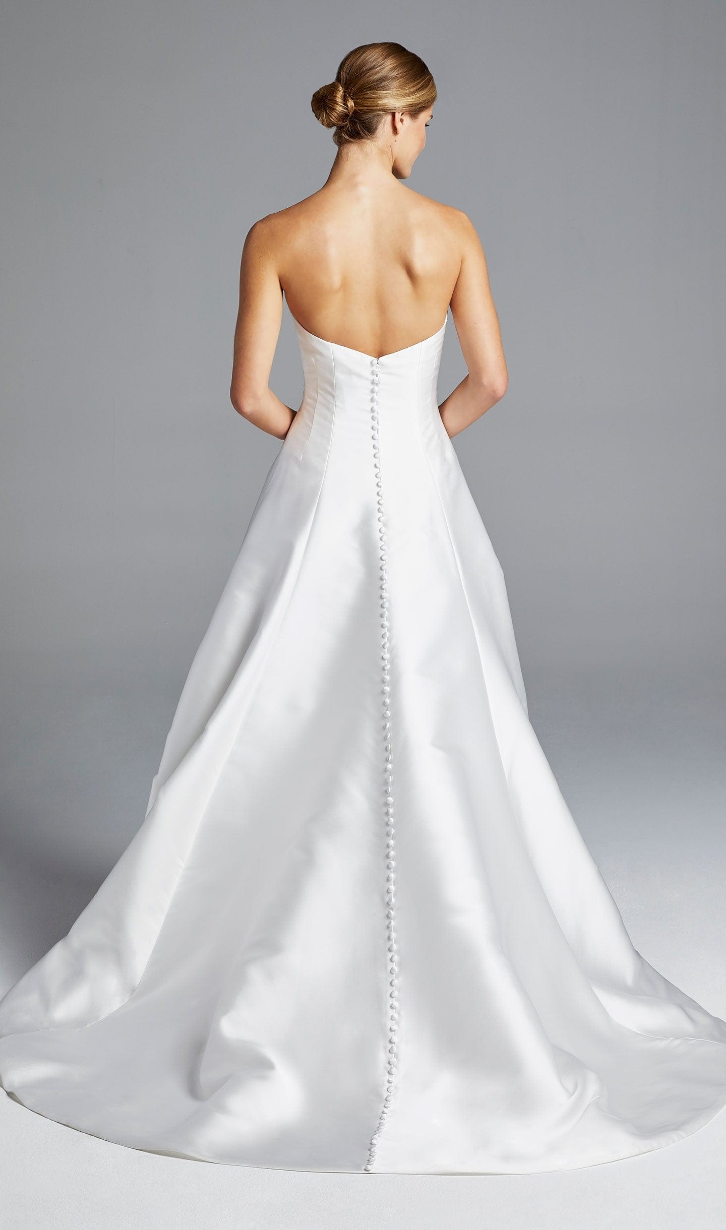 Anne Barge Mindy Wedding Dress - Size 12 | Elegant A-Line Gown for Bridesmaids & Formal Occasions